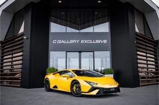 Hoofdafbeelding Lamborghini Huracán Lamborghini Huracán 5.2 V10 Tecnica RWD - Giallo Inti | Fabrieksgarantie | Dealeronderhouden | Lift | Sensonum