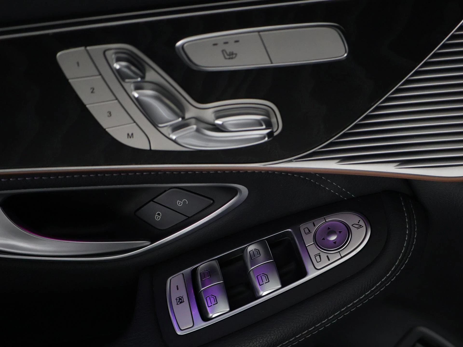 Hoofdafbeelding Mercedes-Benz EQC