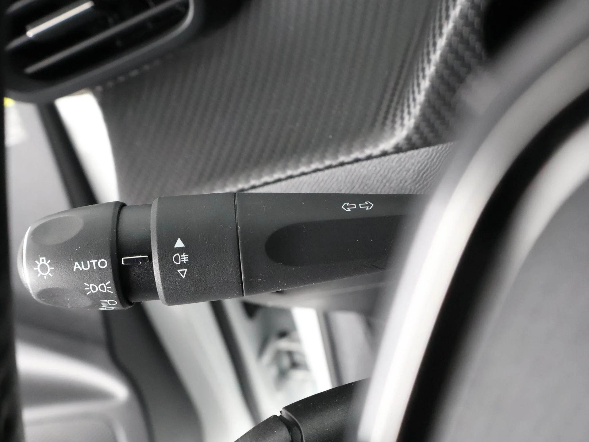 Hoofdafbeelding Peugeot e-208