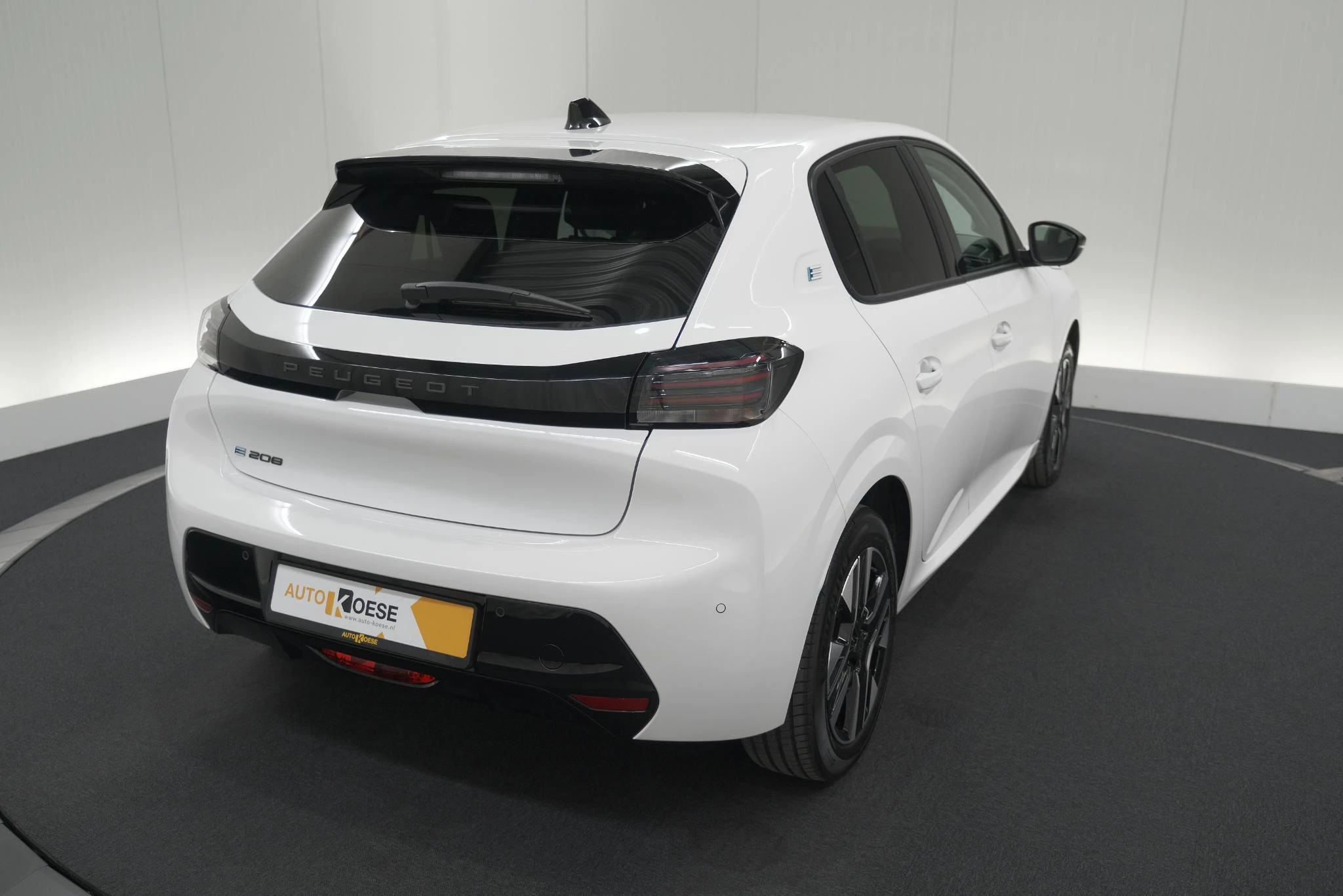 Hoofdafbeelding Peugeot e-208