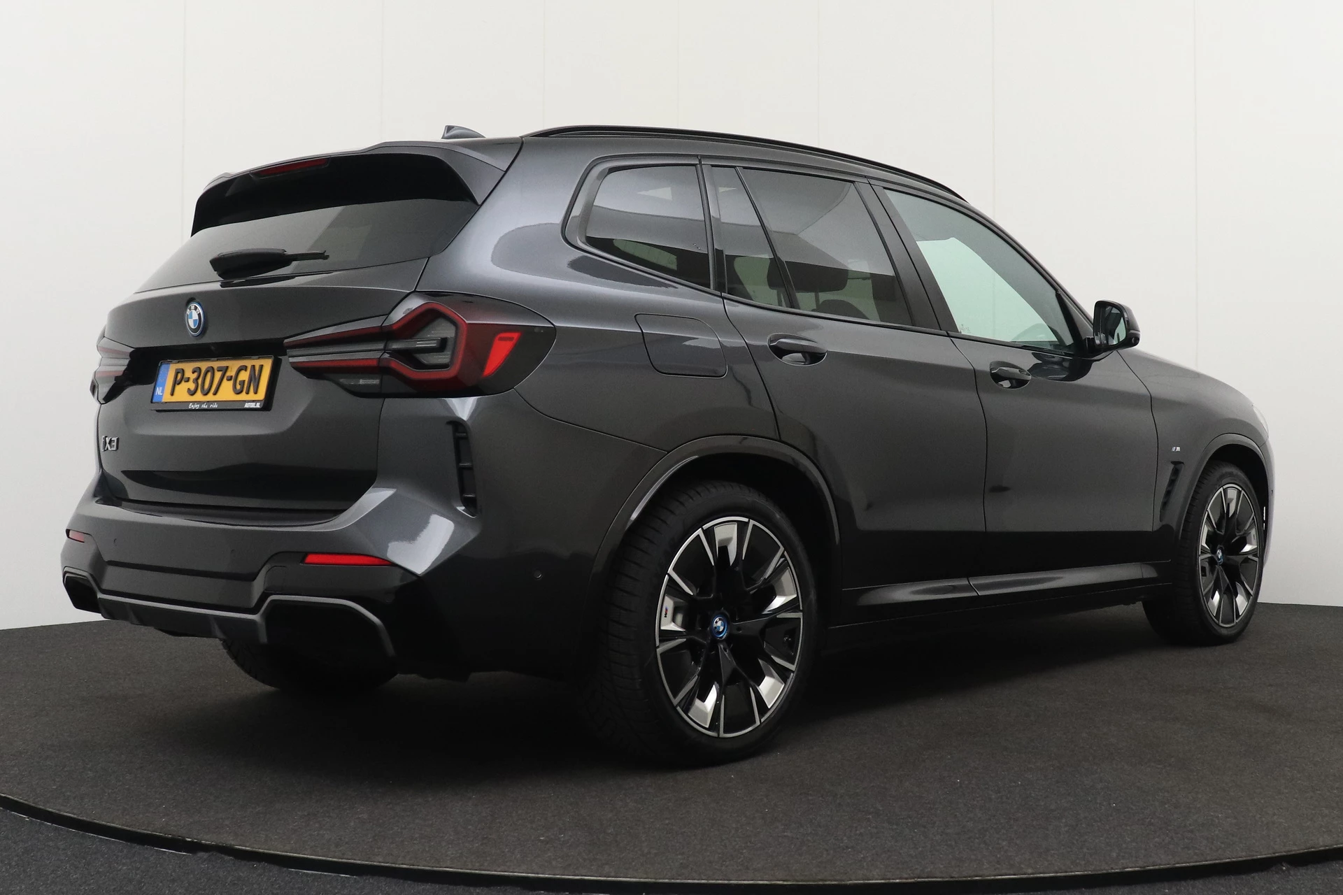 Hoofdafbeelding BMW iX3