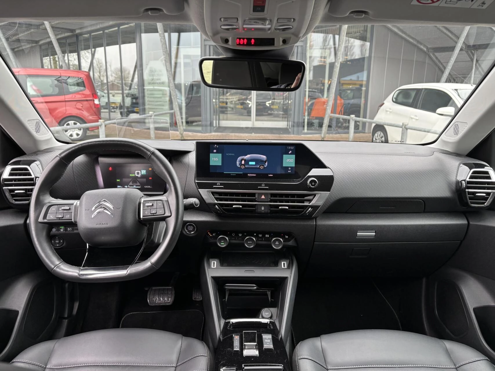 Hoofdafbeelding Citroën ë-C4