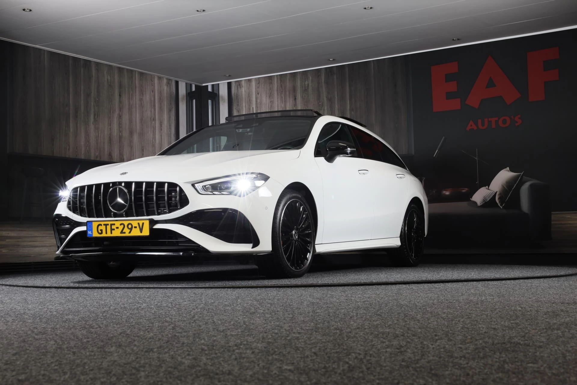 Hoofdafbeelding Mercedes-Benz CLA