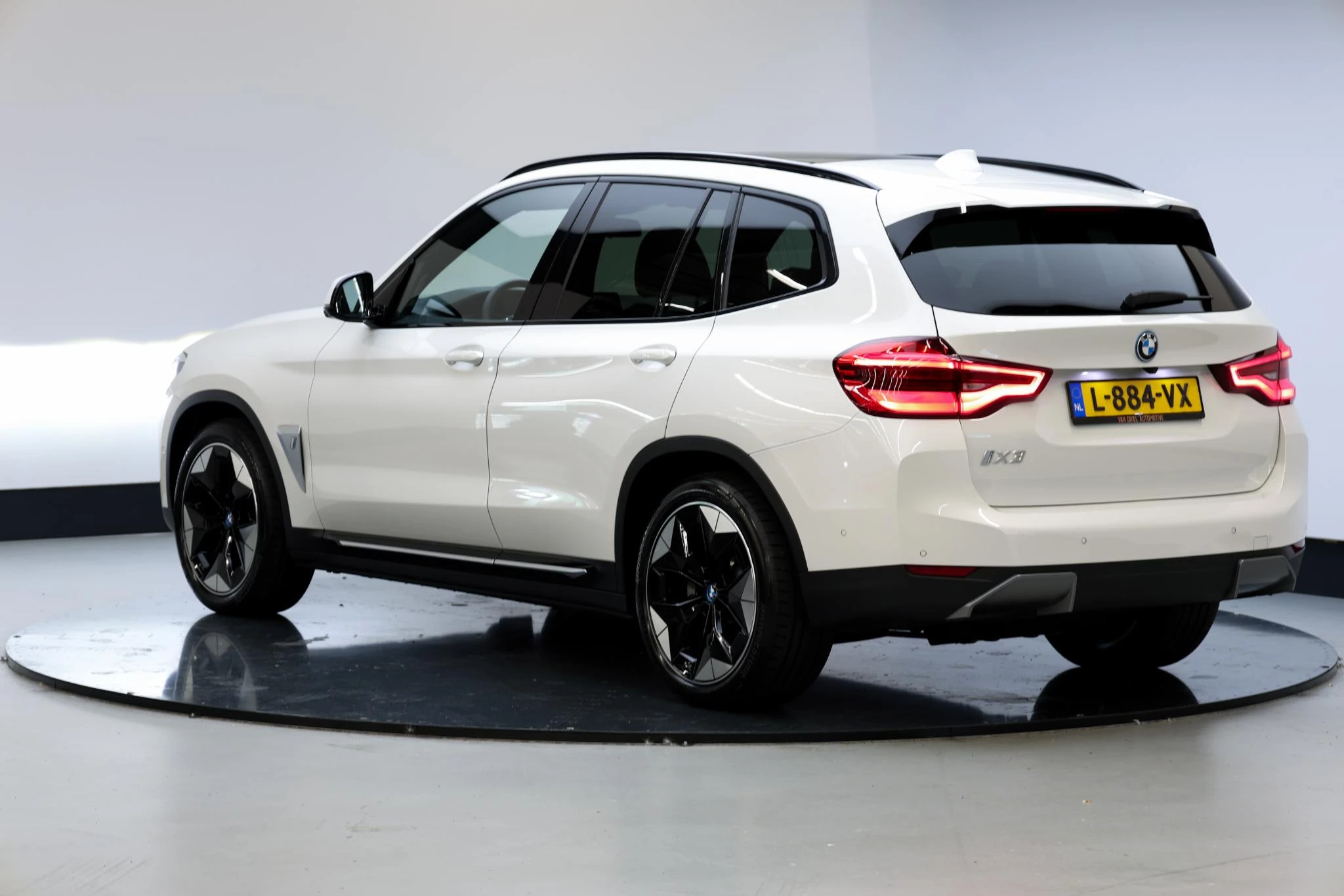 Hoofdafbeelding BMW iX3
