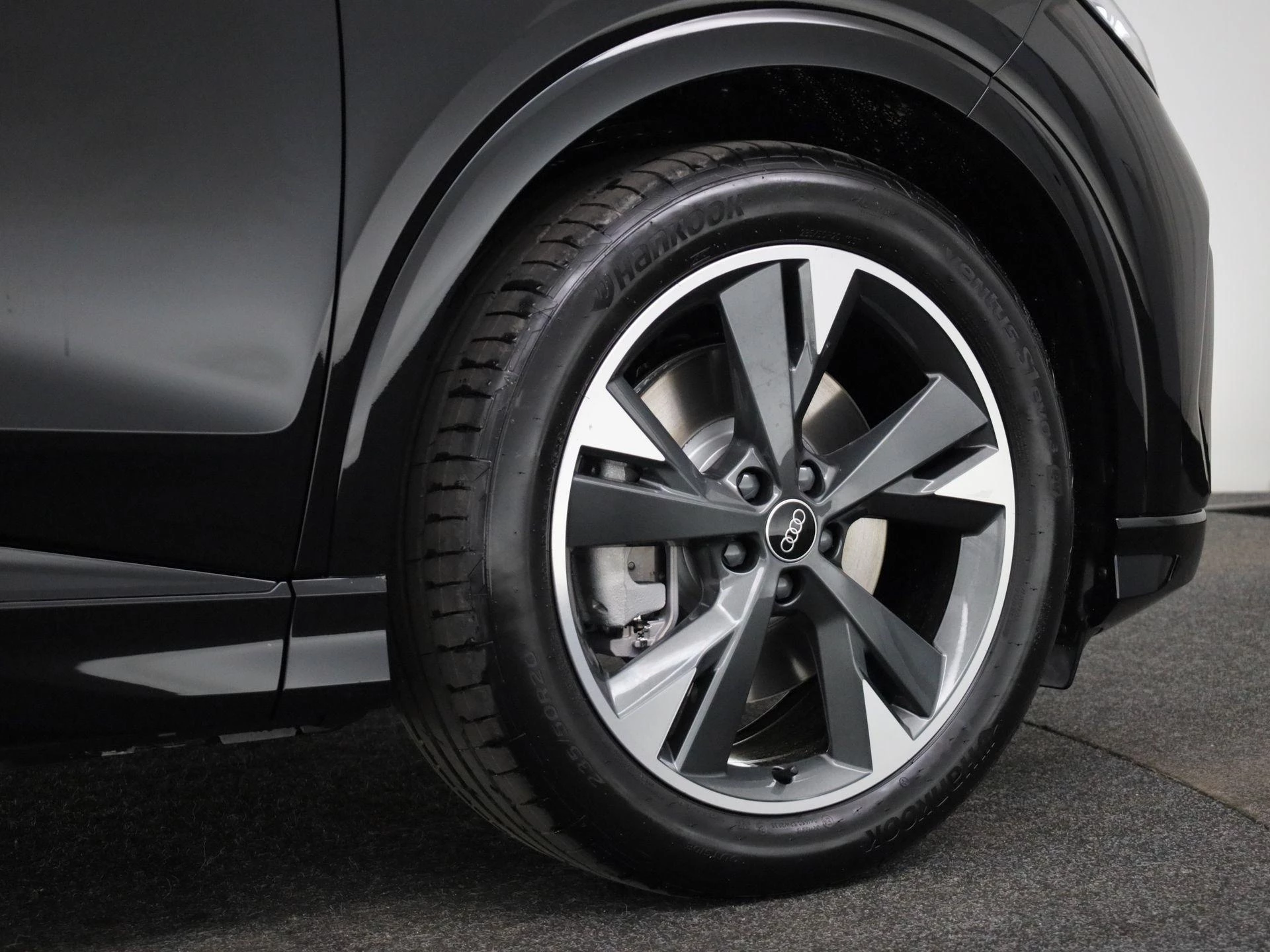 Hoofdafbeelding Audi Q4 Sportback e-tron