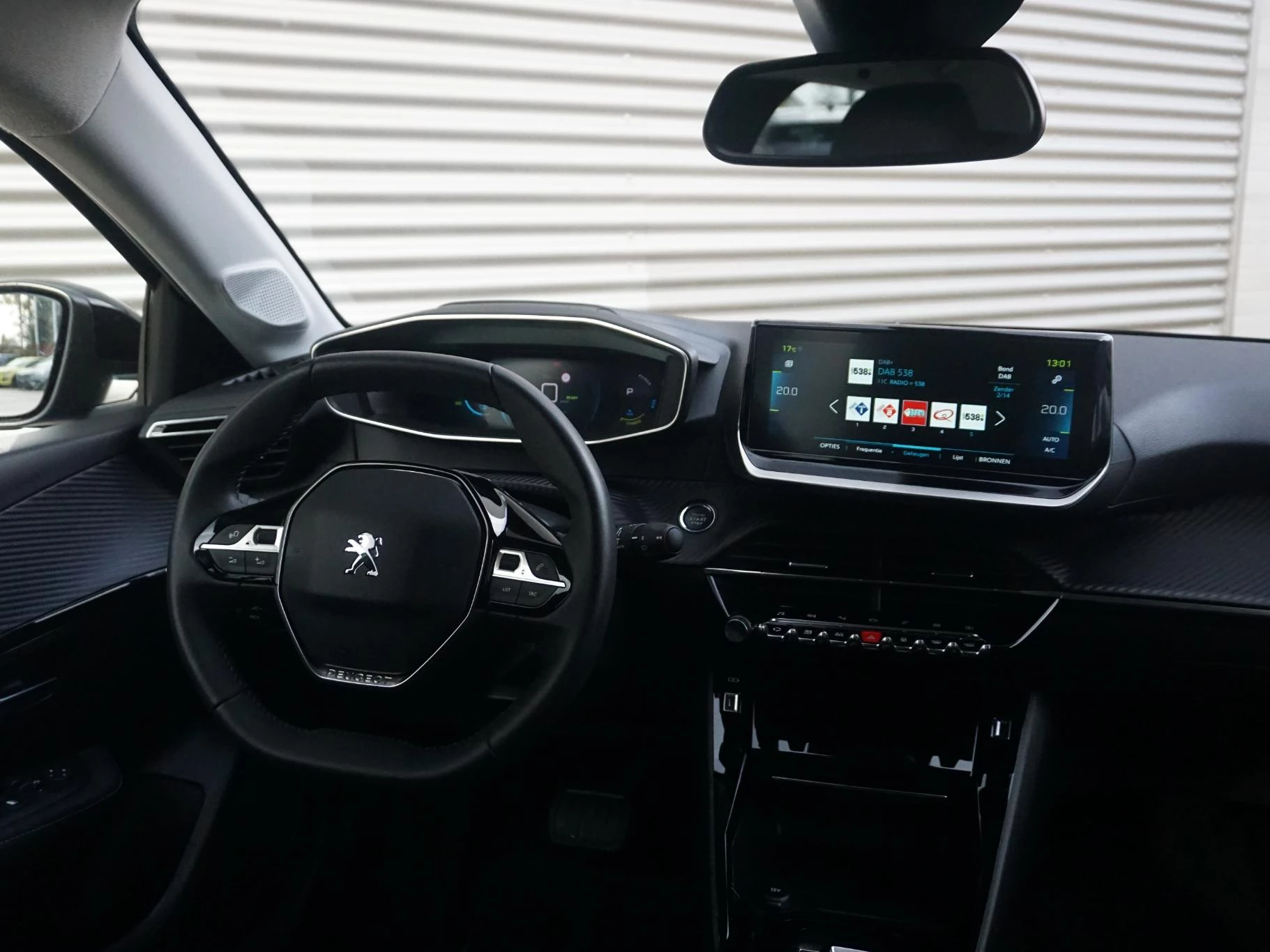 Hoofdafbeelding Peugeot e-208