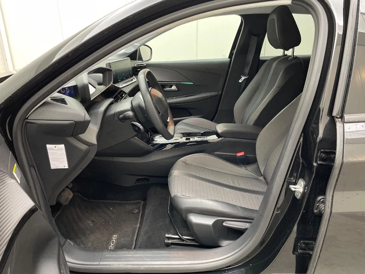 Hoofdafbeelding Peugeot e-208