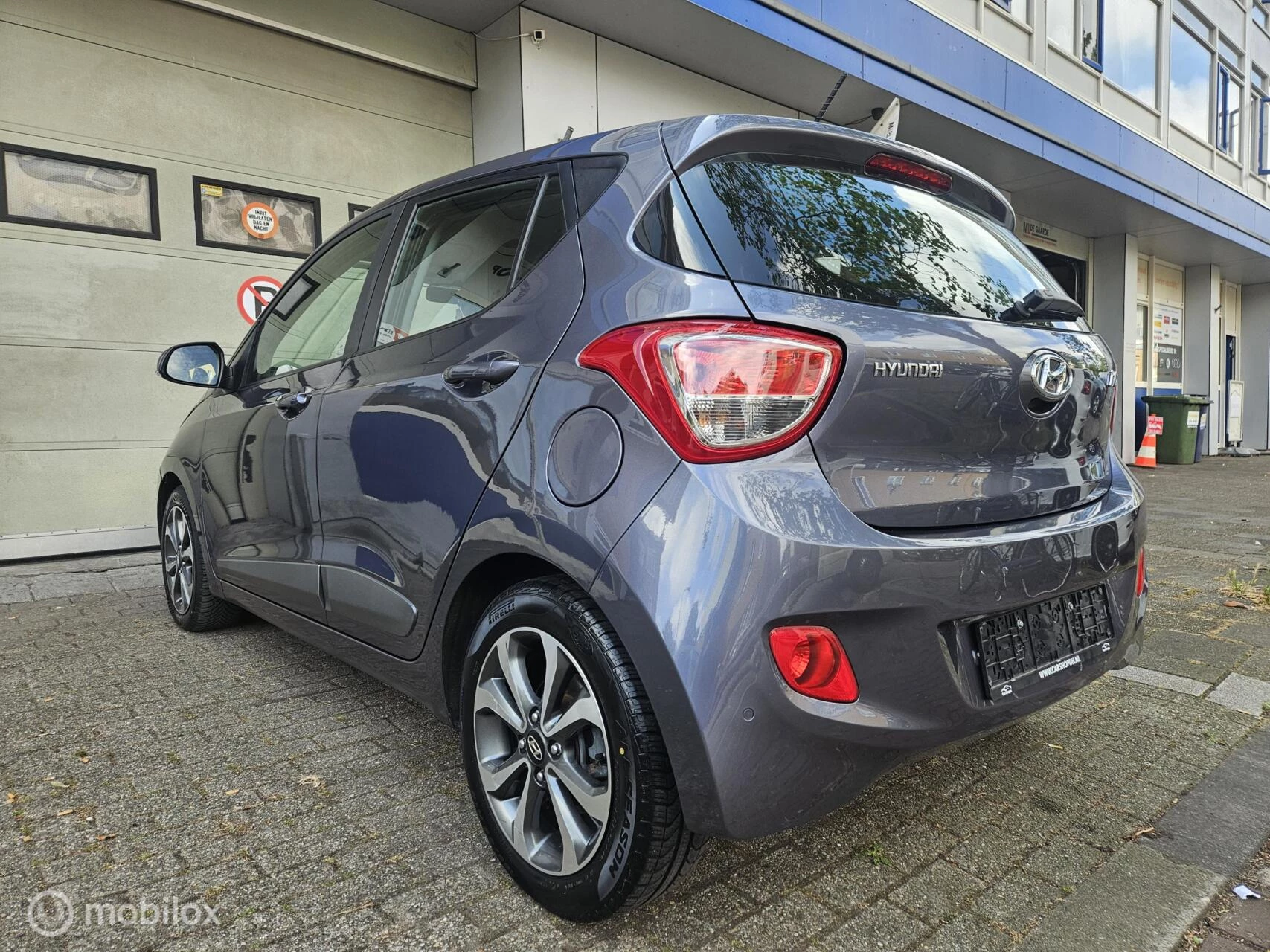 Hoofdafbeelding Hyundai i10