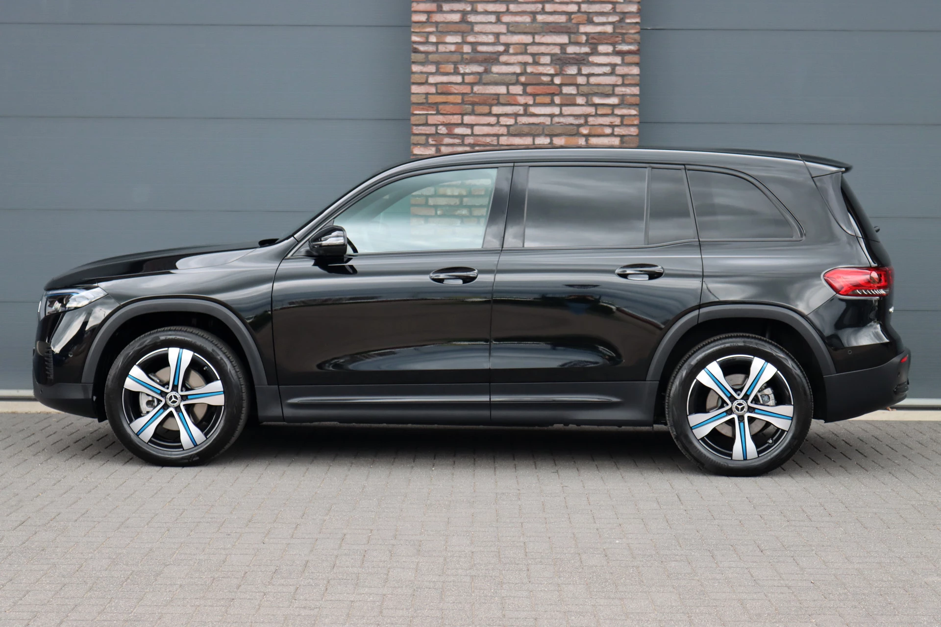Hoofdafbeelding Mercedes-Benz EQB