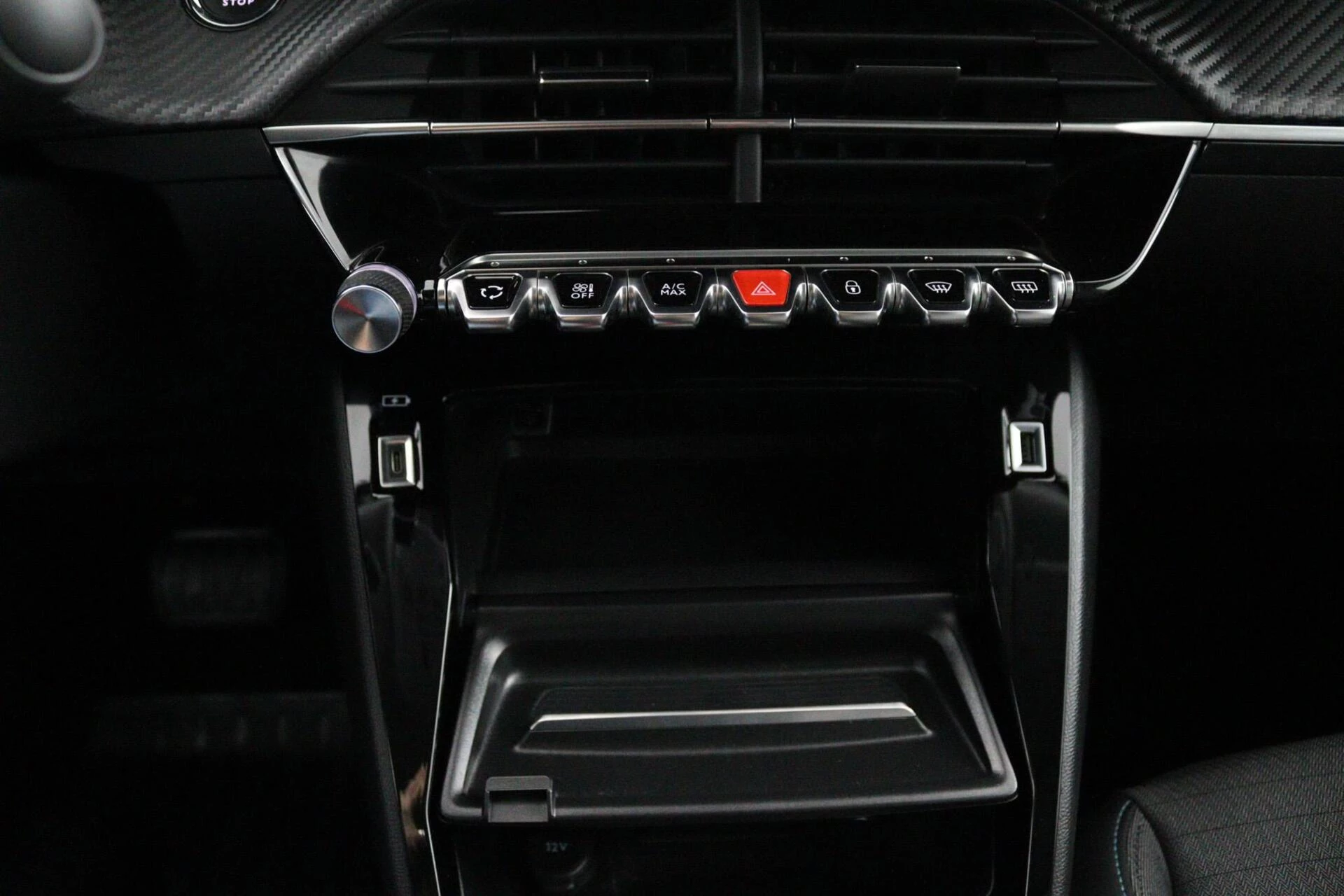 Hoofdafbeelding Peugeot e-2008