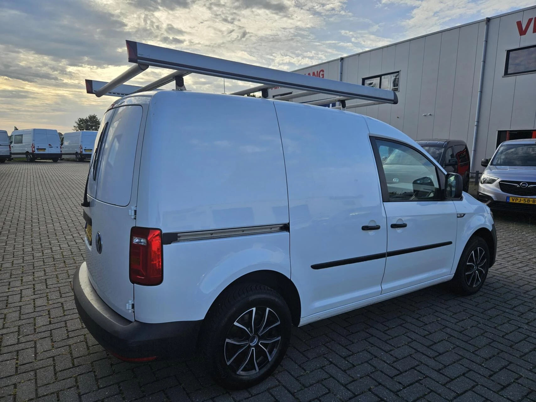 Hoofdafbeelding Volkswagen Caddy