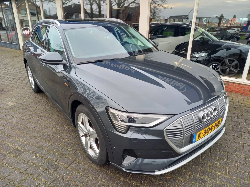Hoofdafbeelding Audi e-tron