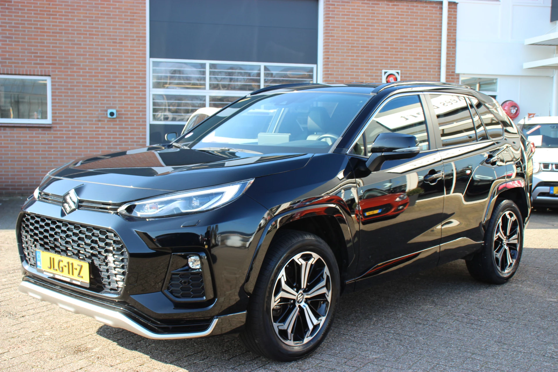 Hoofdafbeelding Suzuki Across