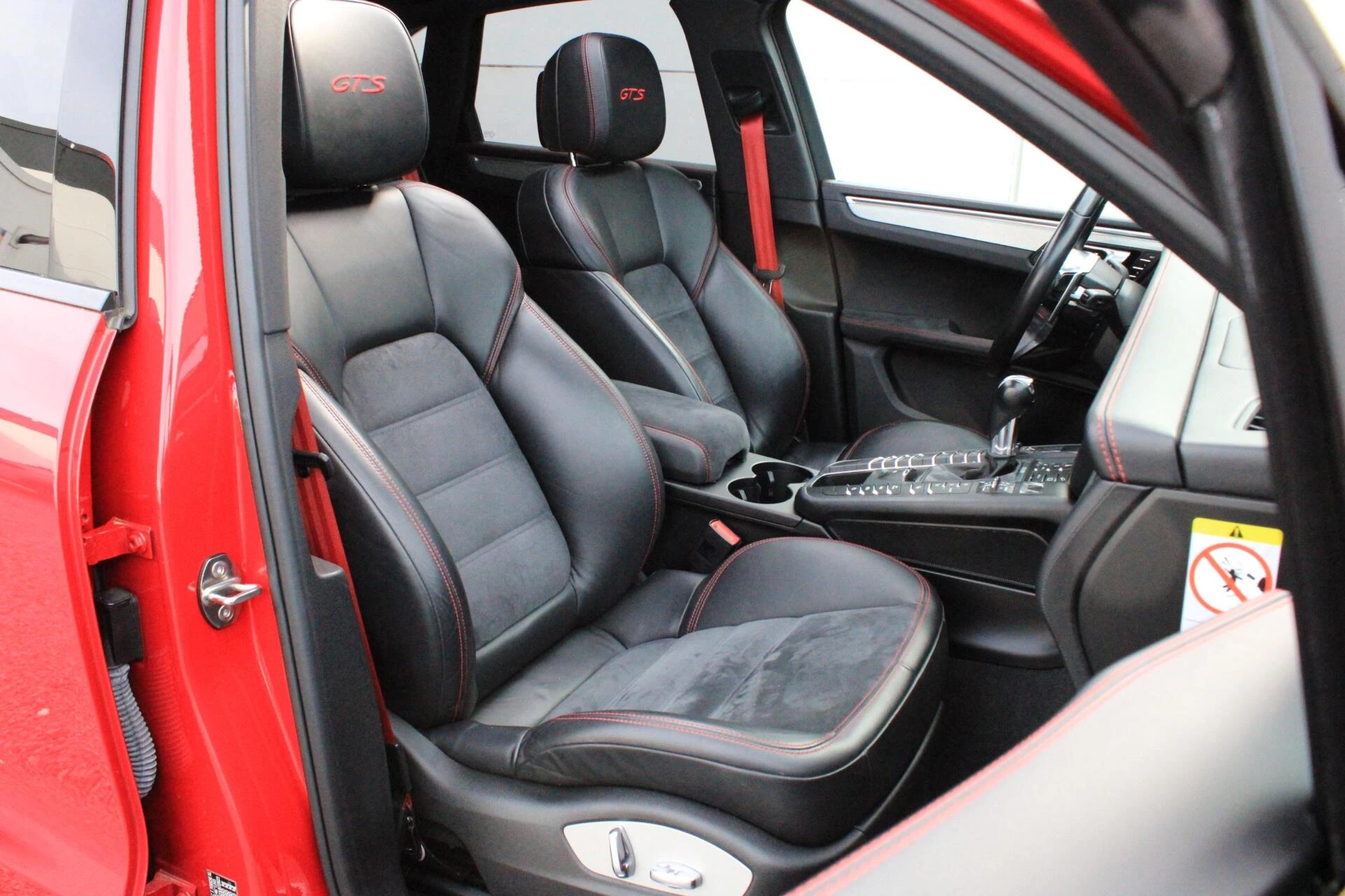 Hoofdafbeelding Porsche Macan