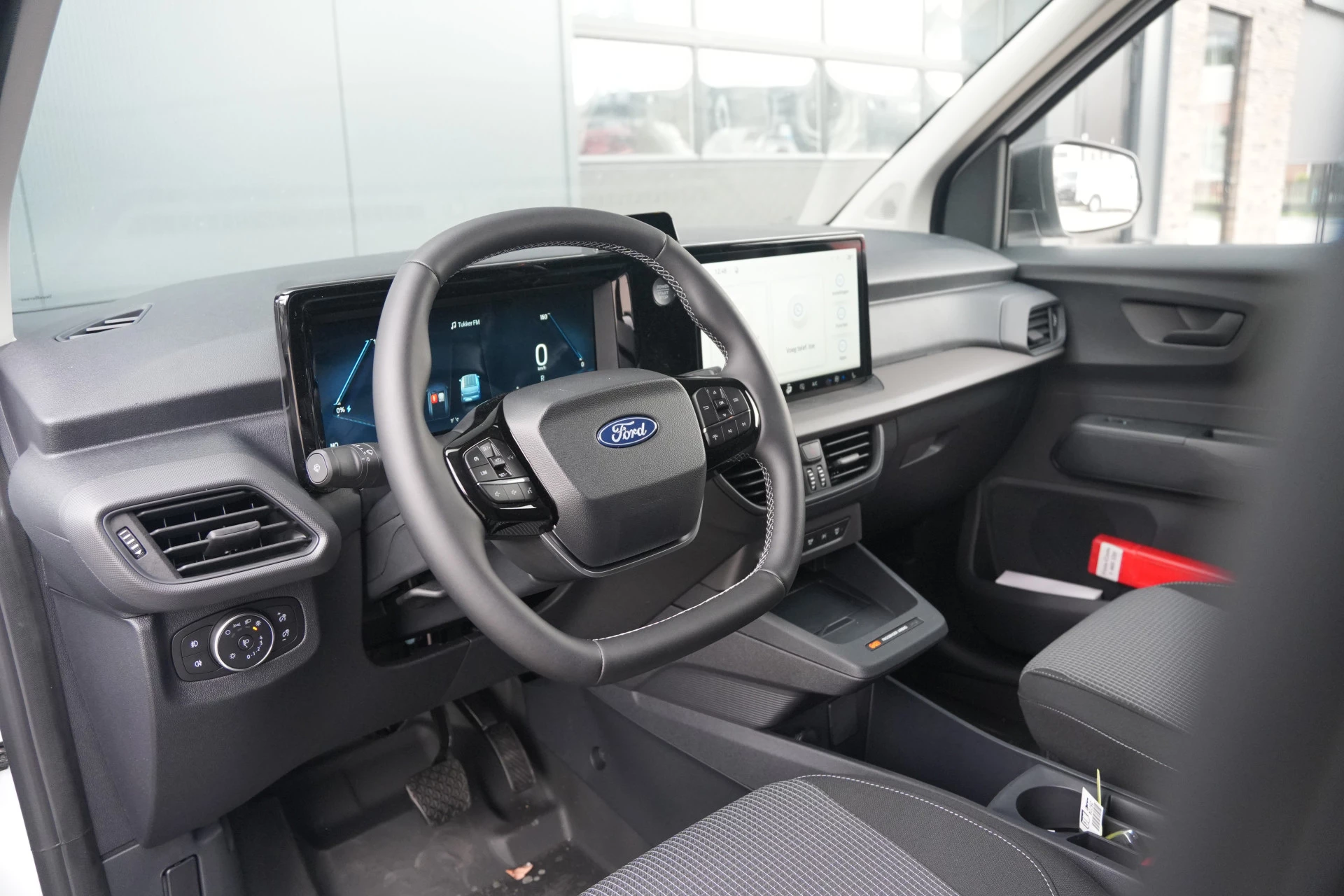 Hoofdafbeelding Ford E-Transit Courier