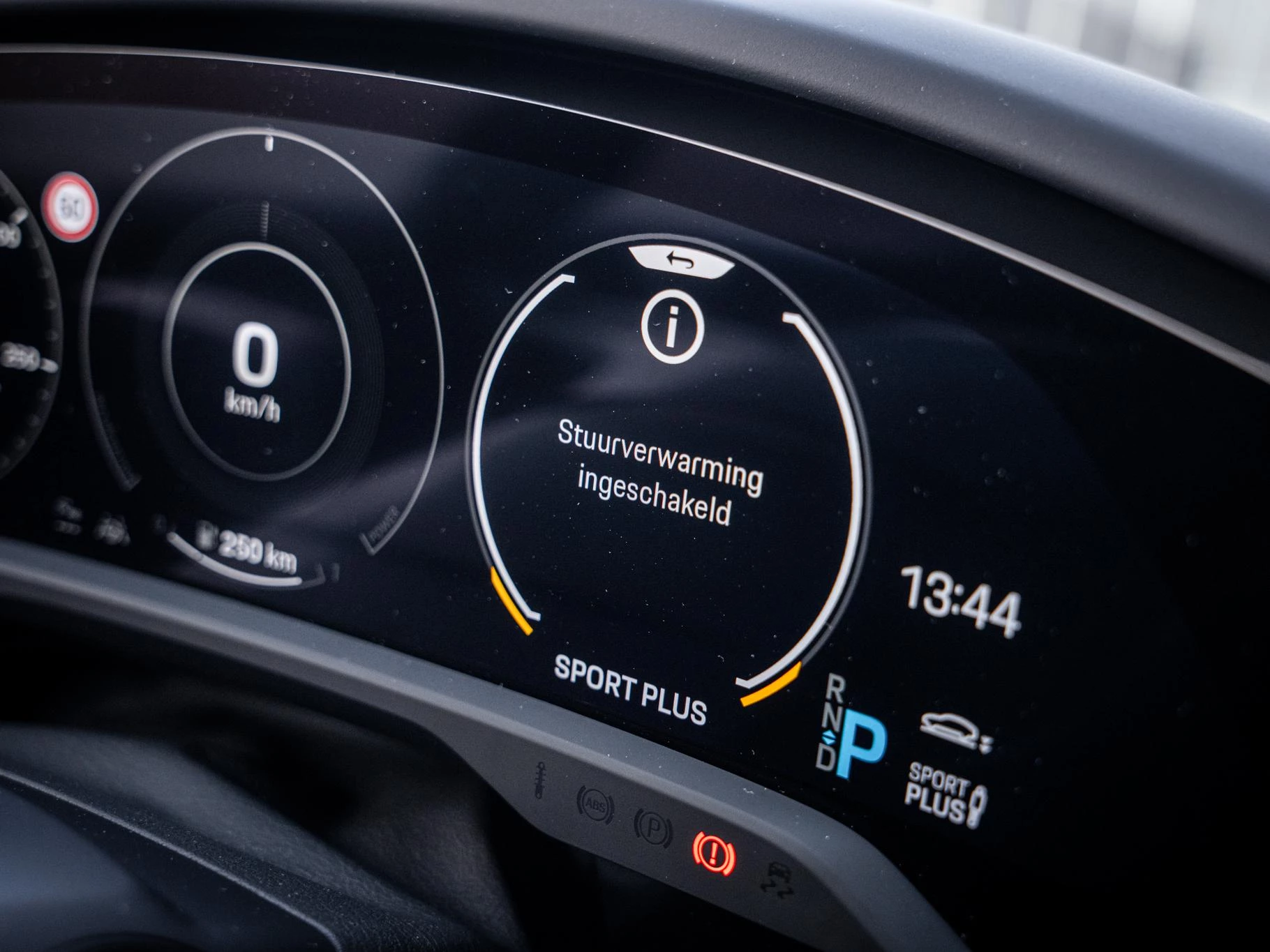 Hoofdafbeelding Porsche Taycan