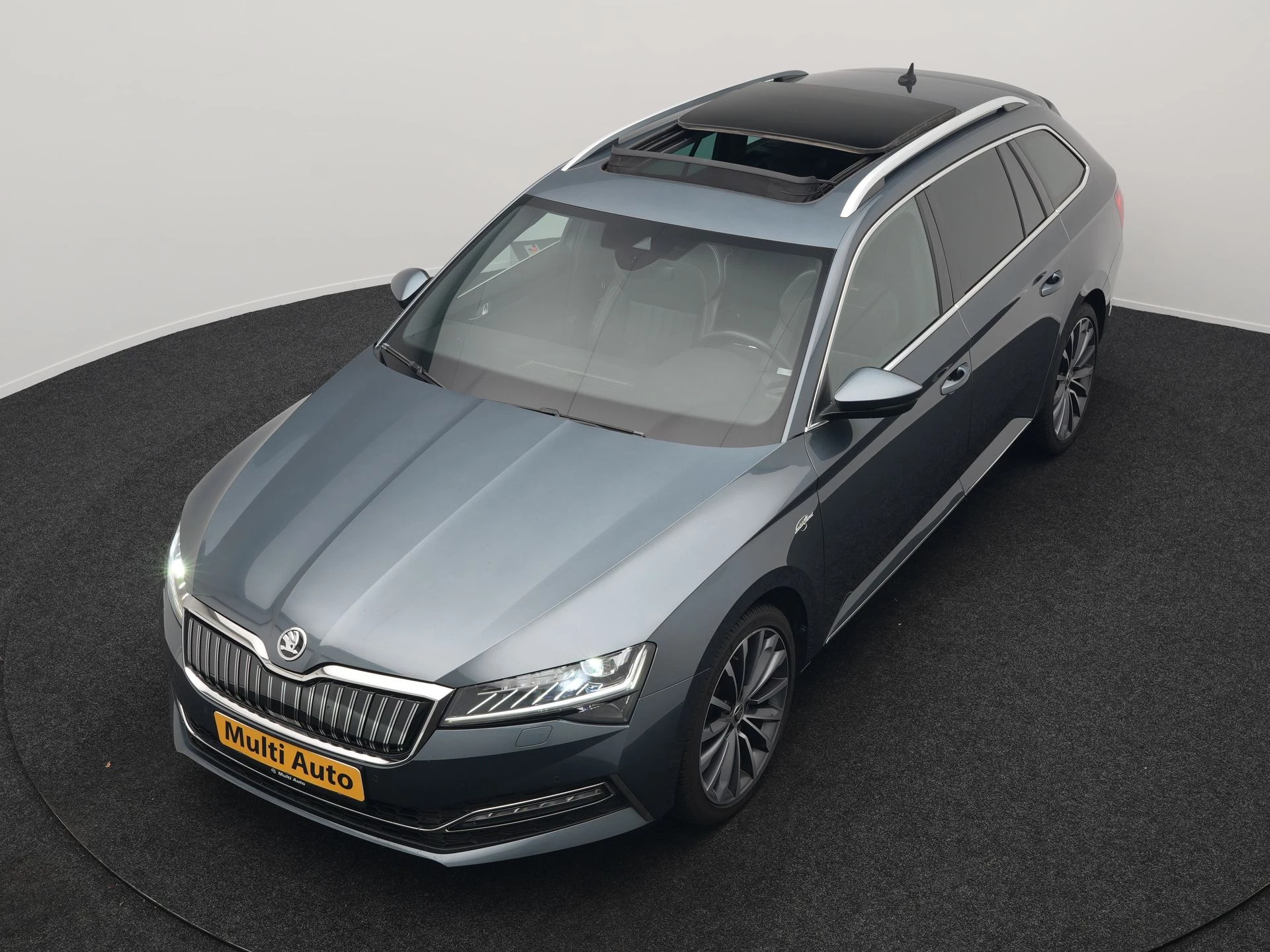 Hoofdafbeelding Škoda Superb