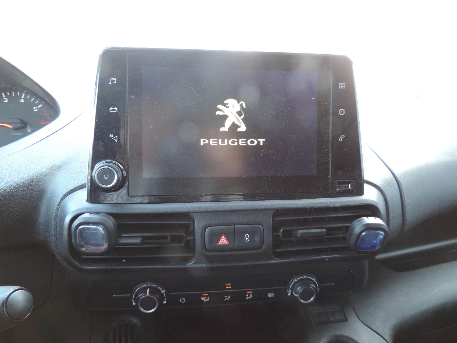 Hoofdafbeelding Peugeot Partner