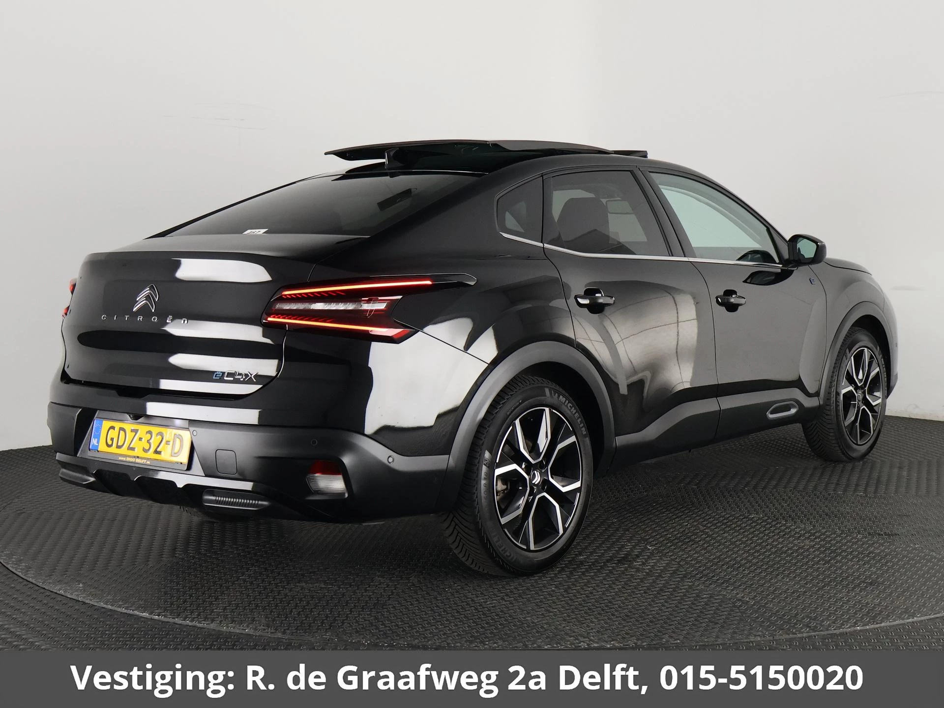 Hoofdafbeelding Citroën ë-C4 X