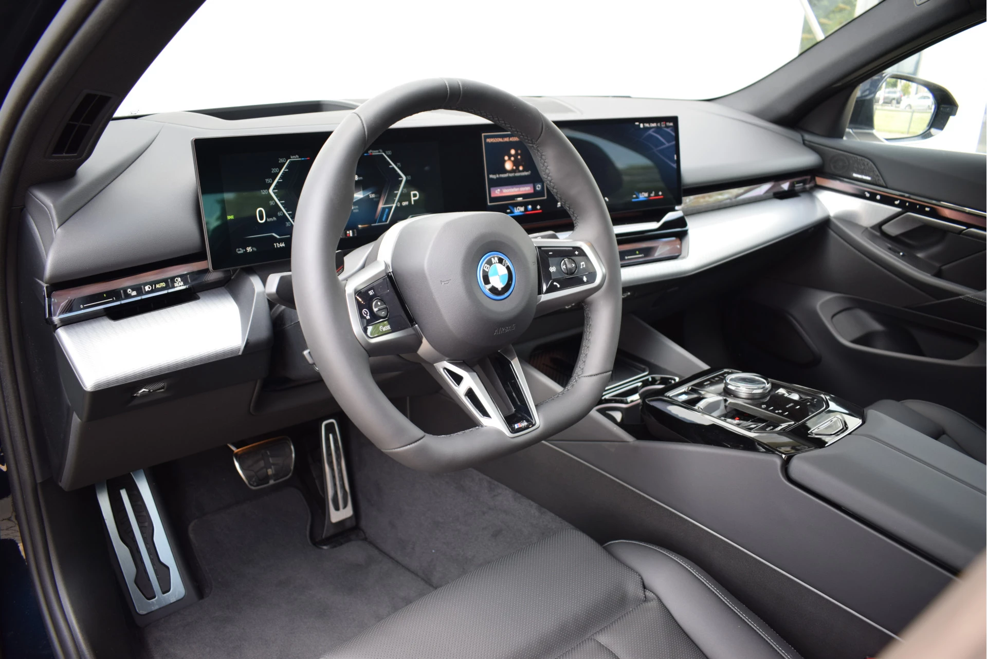 Hoofdafbeelding BMW i5