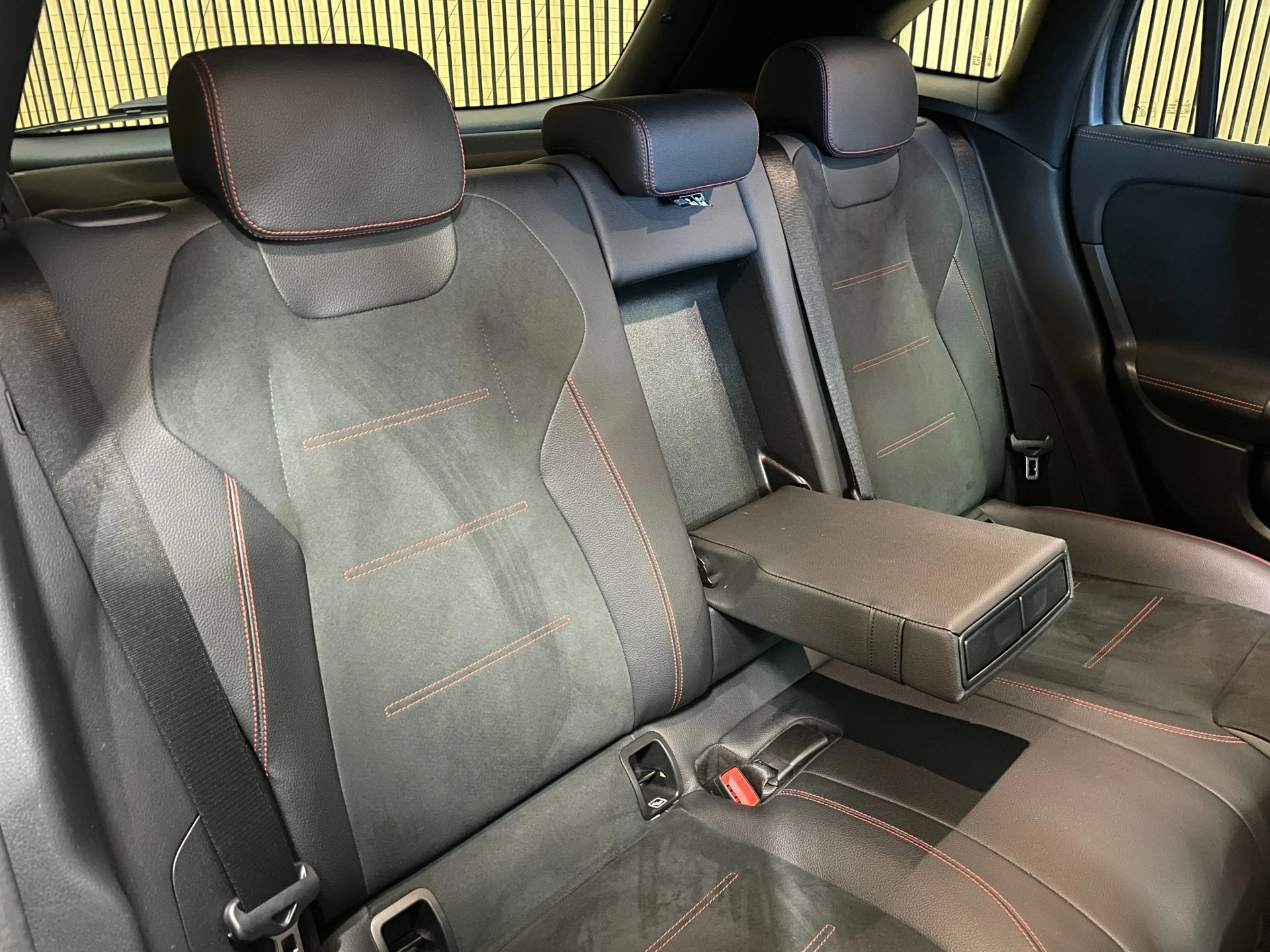 Hoofdafbeelding Mercedes-Benz EQA