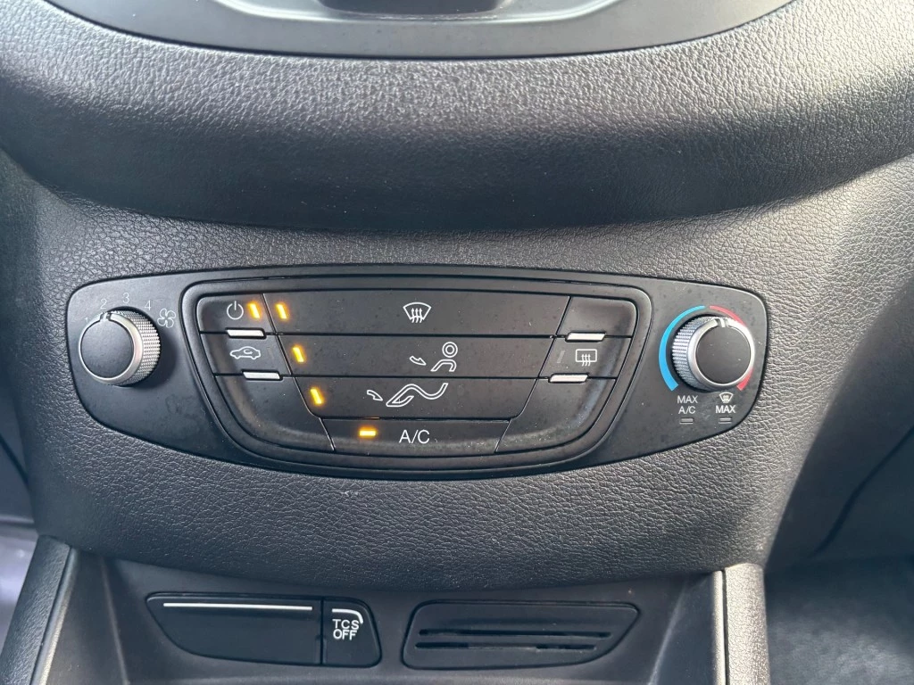 Hoofdafbeelding Ford Transit Courier