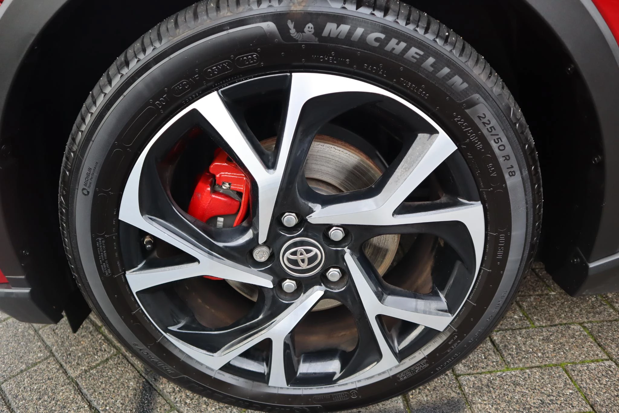 Hoofdafbeelding Toyota C-HR