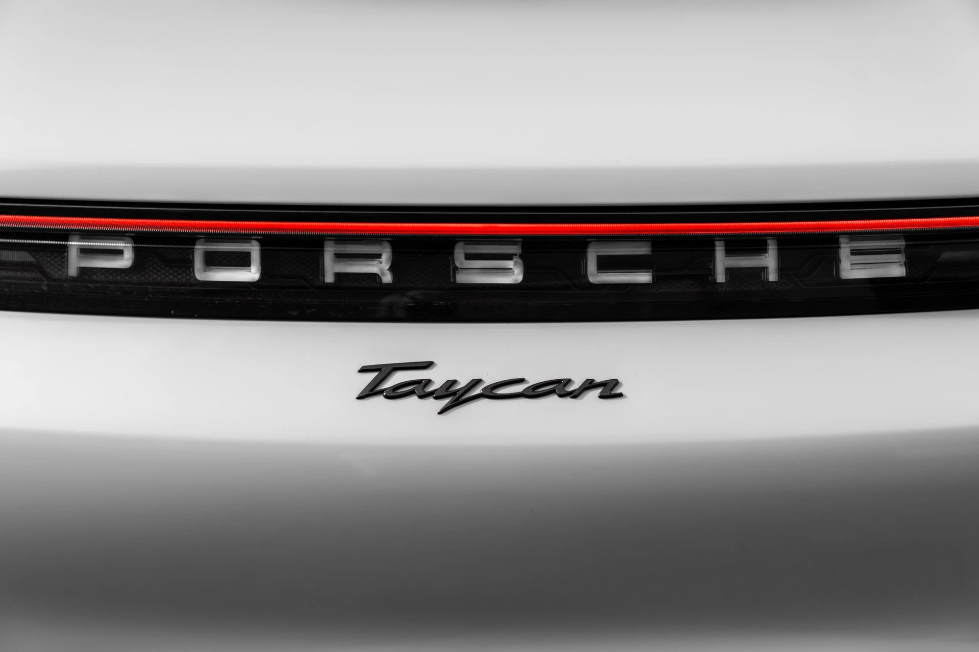 Hoofdafbeelding Porsche Taycan