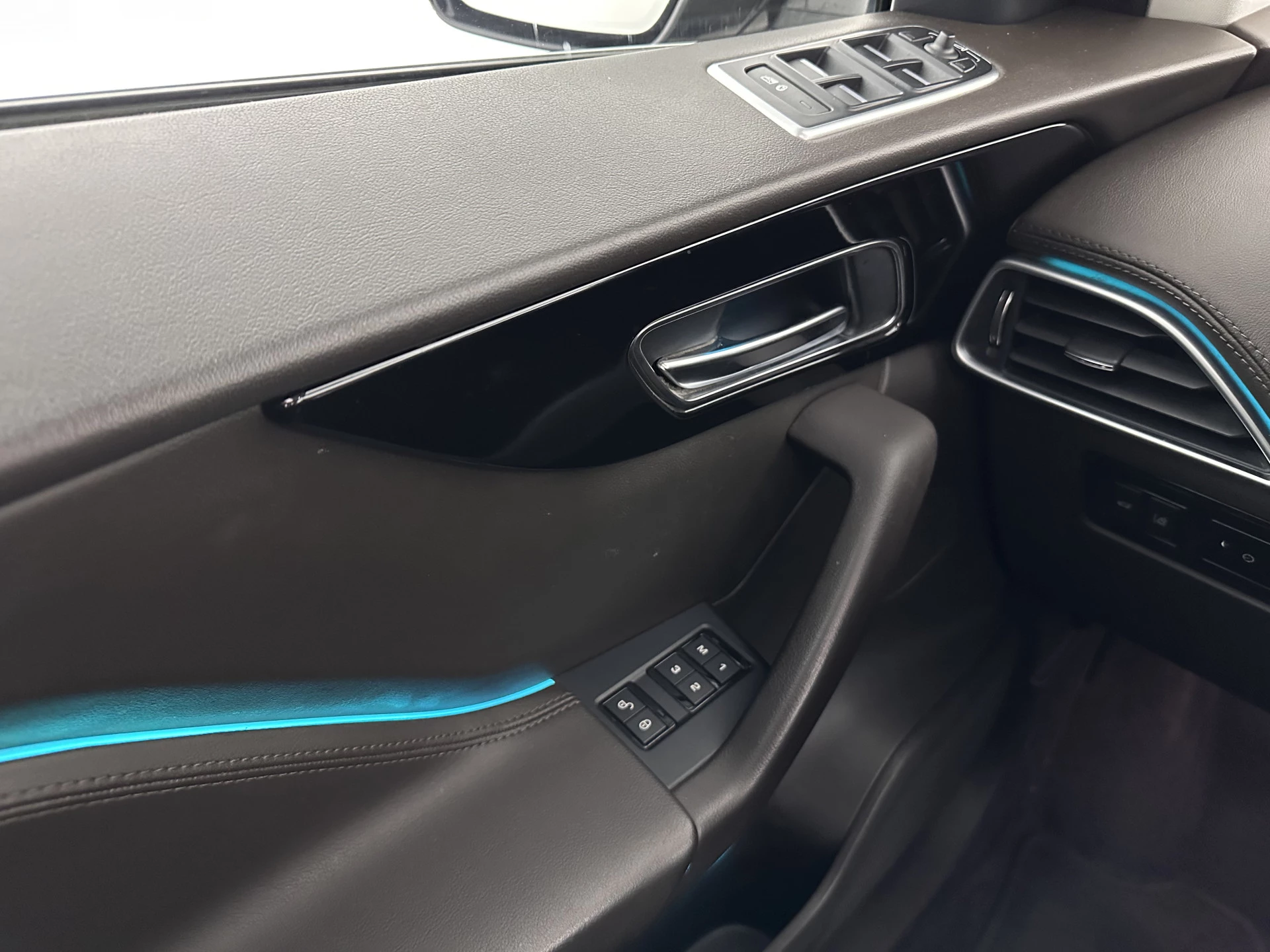 Hoofdafbeelding Jaguar F-PACE