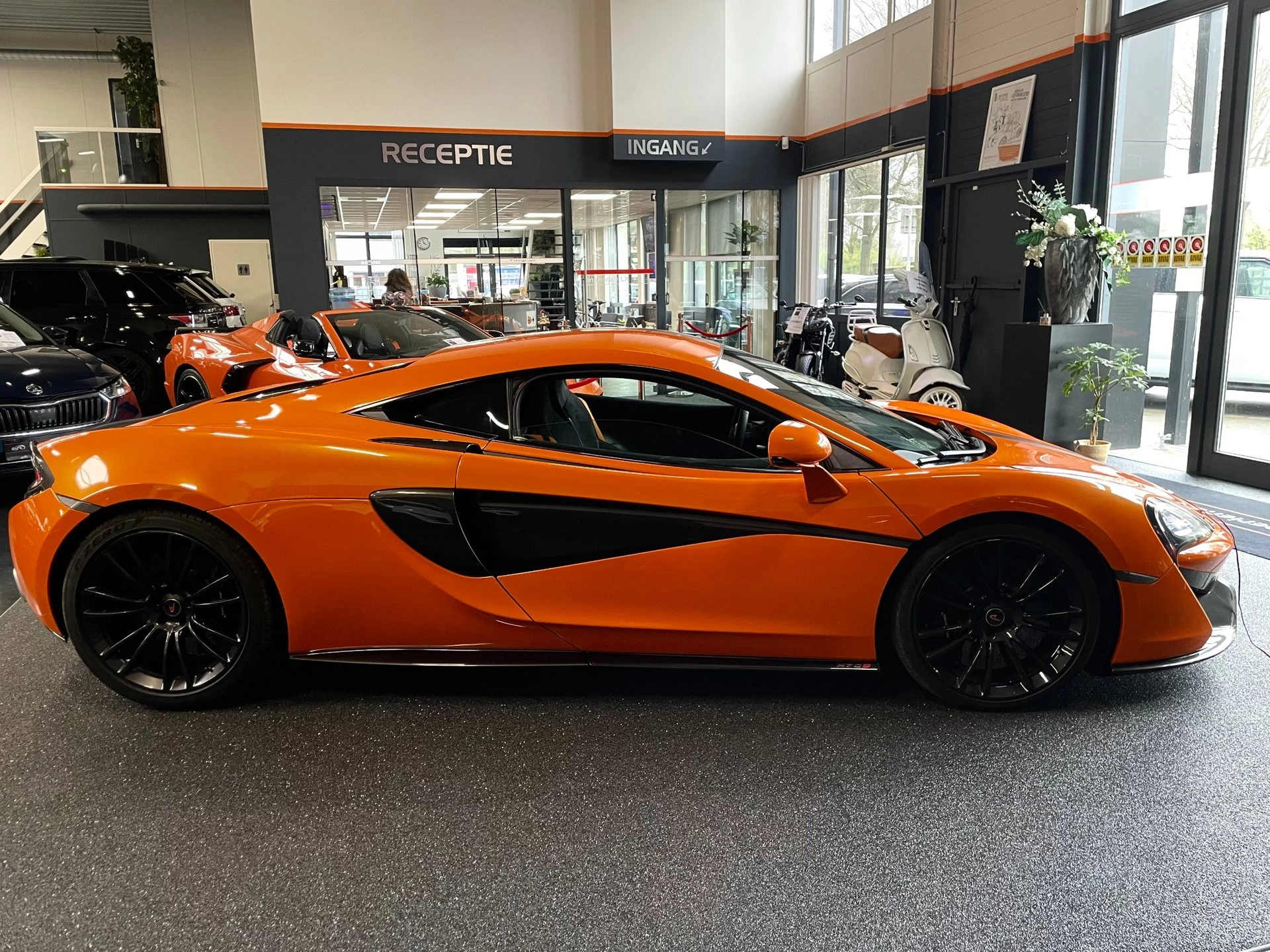Hoofdafbeelding McLaren 570S