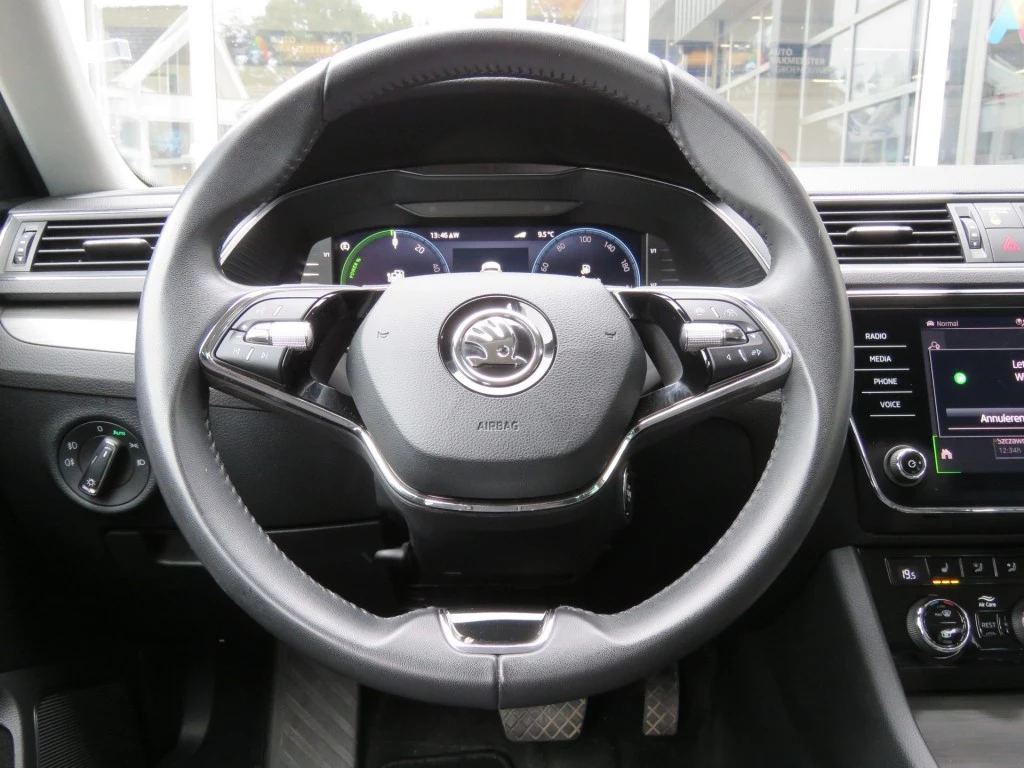 Hoofdafbeelding Škoda Superb