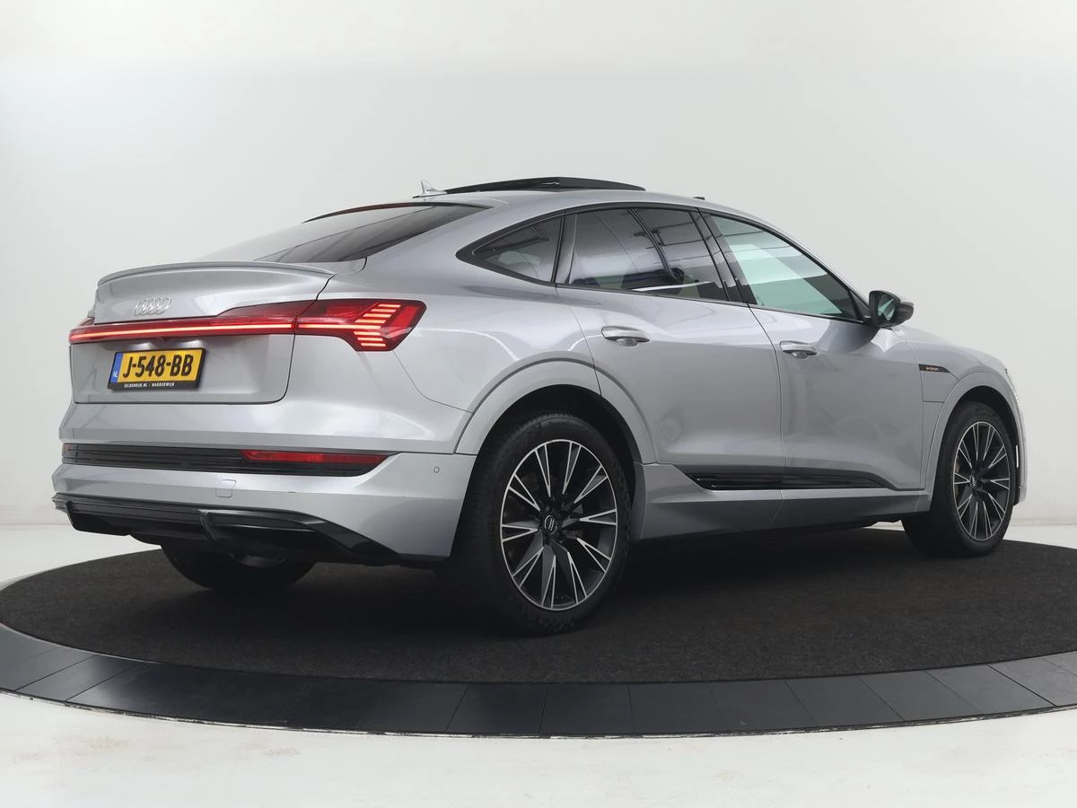 Hoofdafbeelding Audi e-tron