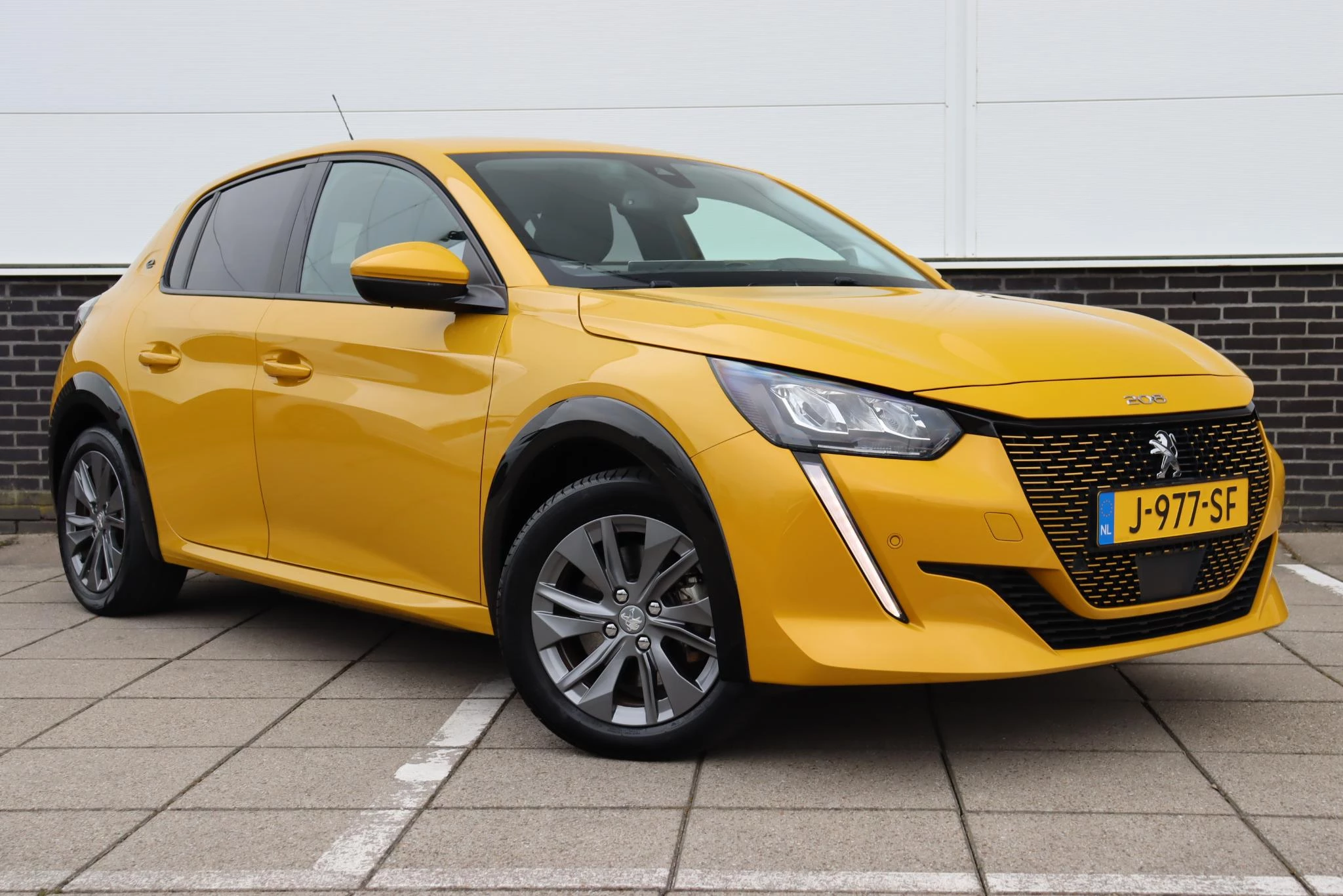 Hoofdafbeelding Peugeot e-208