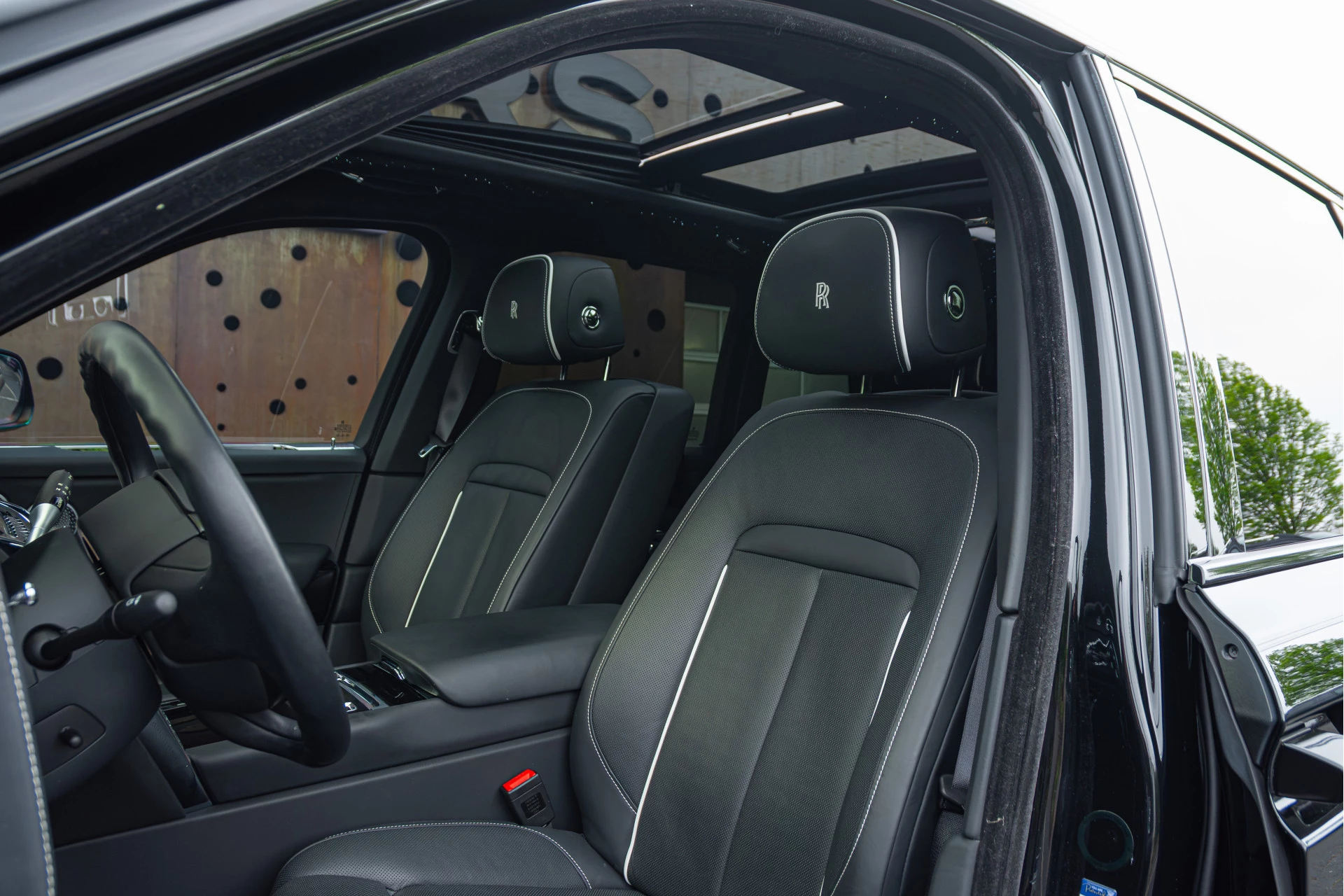 Hoofdafbeelding Rolls-Royce Cullinan