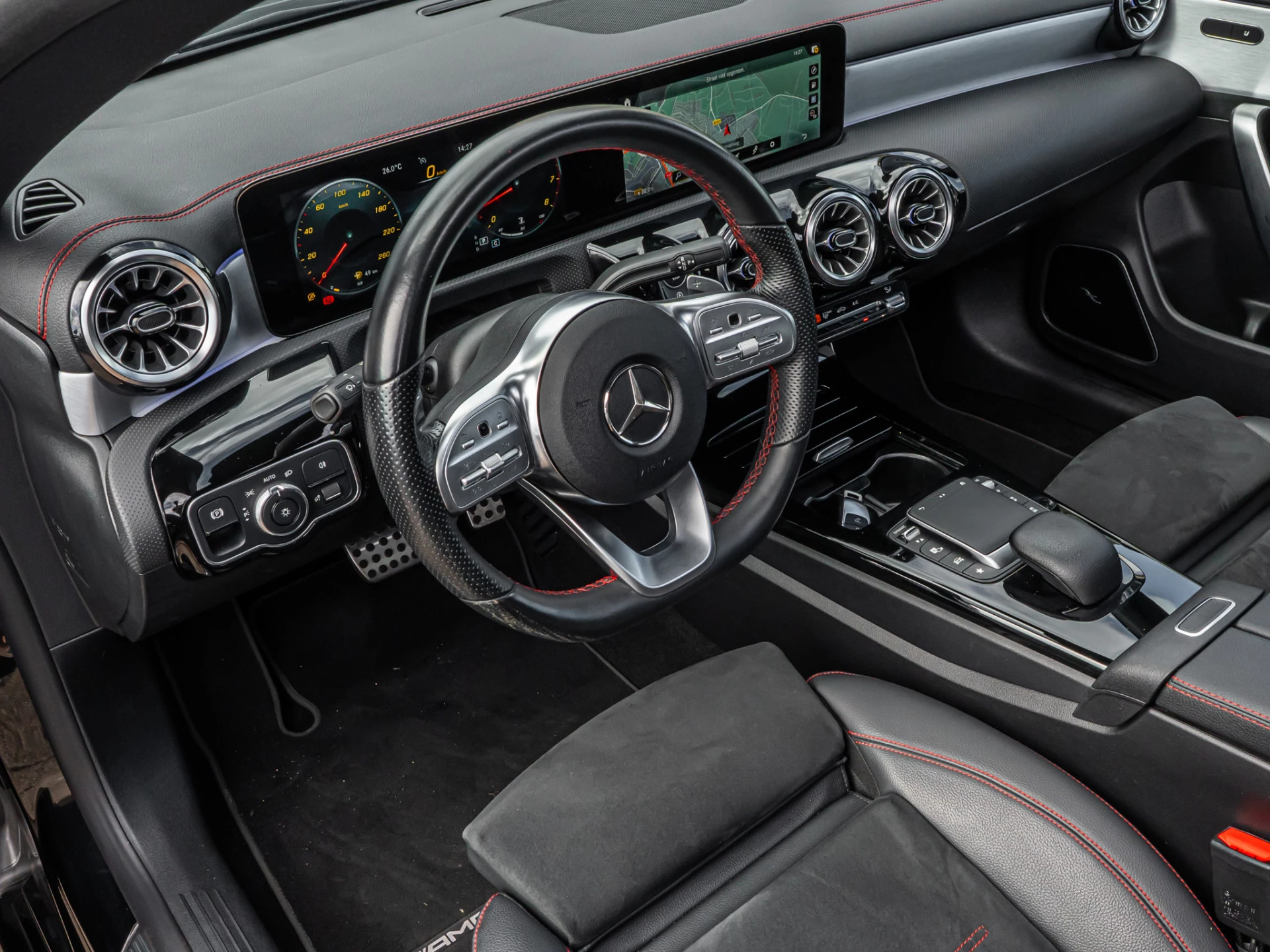 Hoofdafbeelding Mercedes-Benz CLA