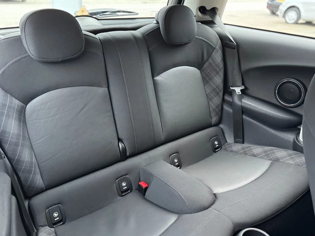 Hoofdafbeelding MINI One