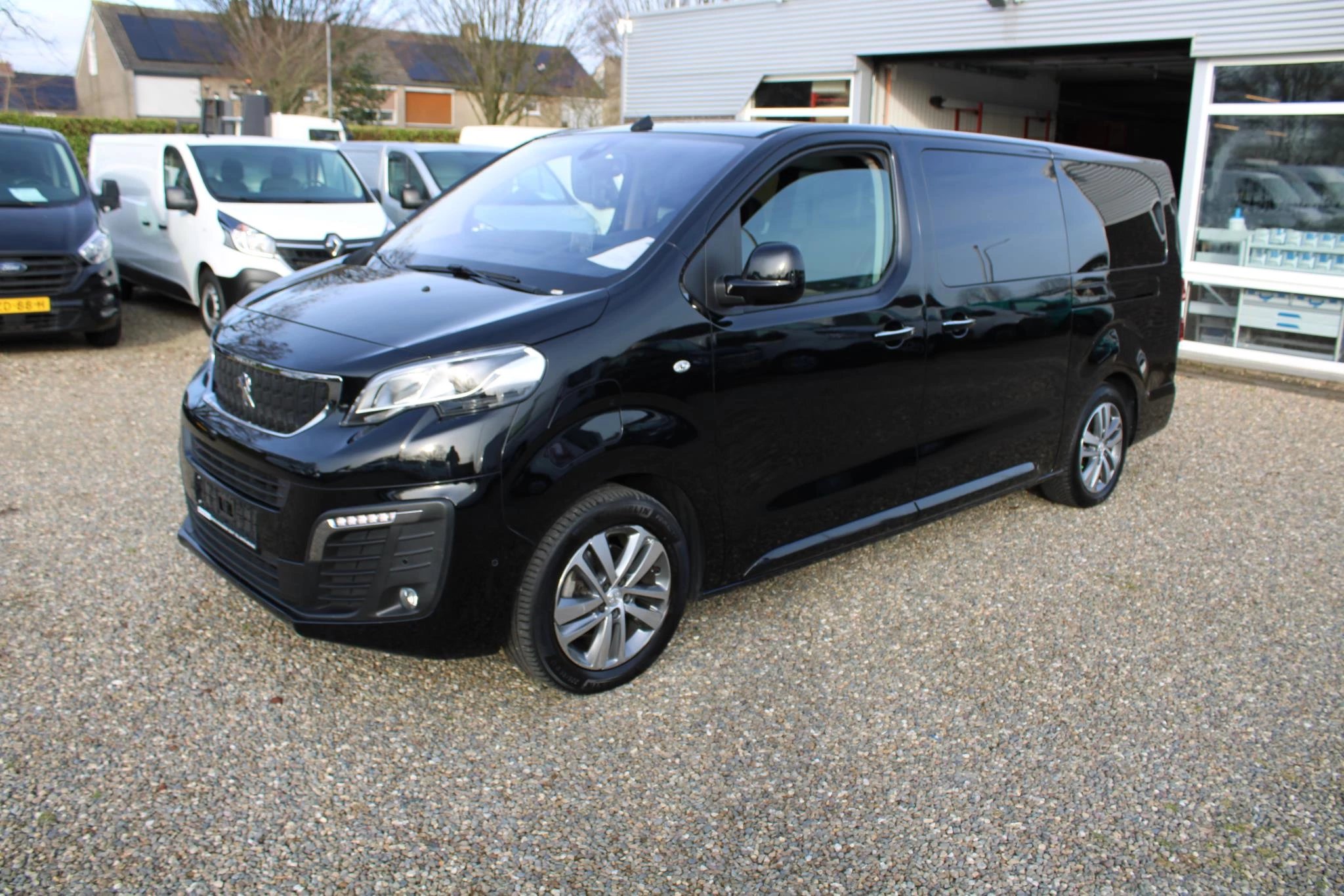 Hoofdafbeelding Peugeot e-Traveller