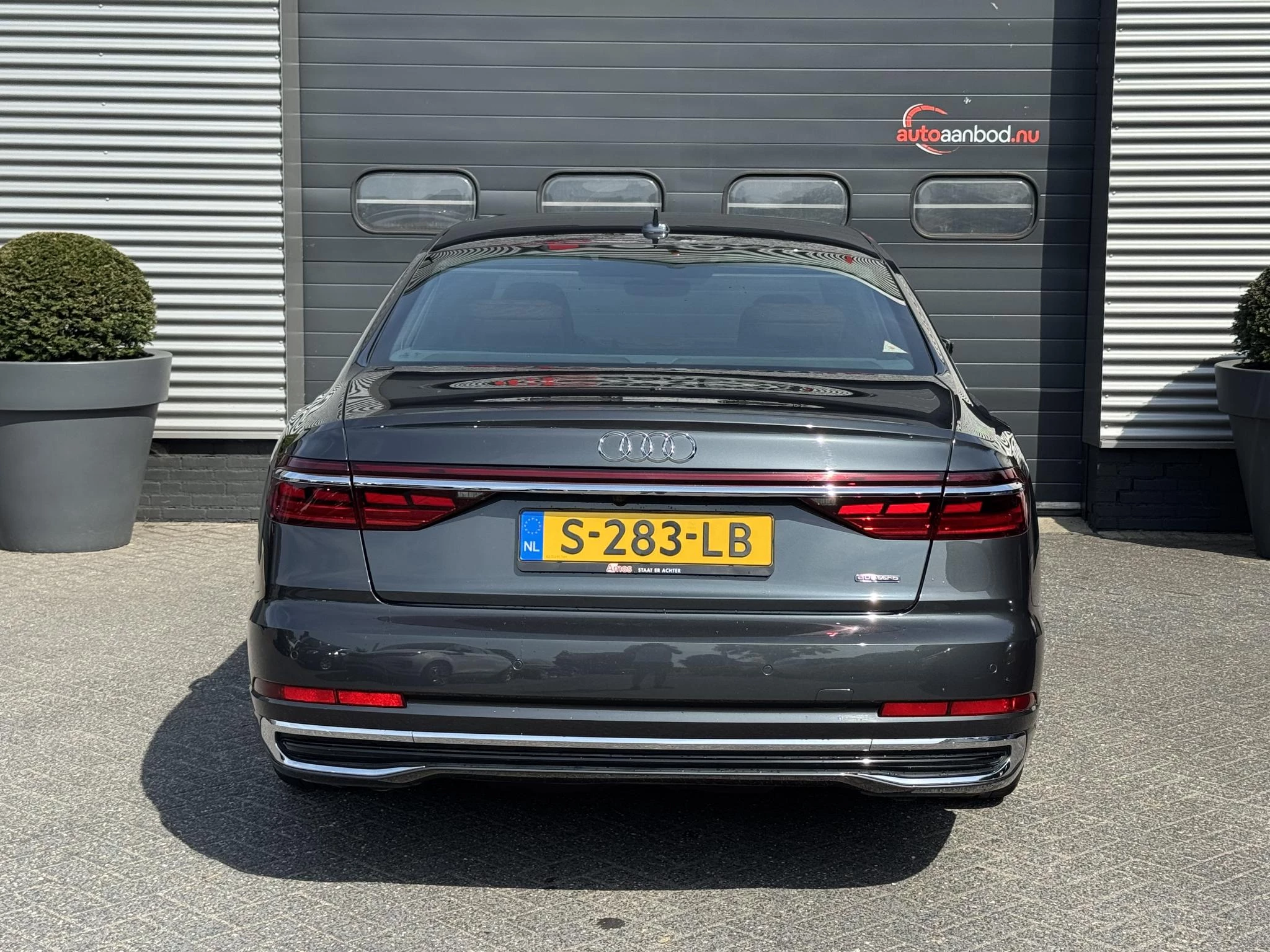 Hoofdafbeelding Audi A8