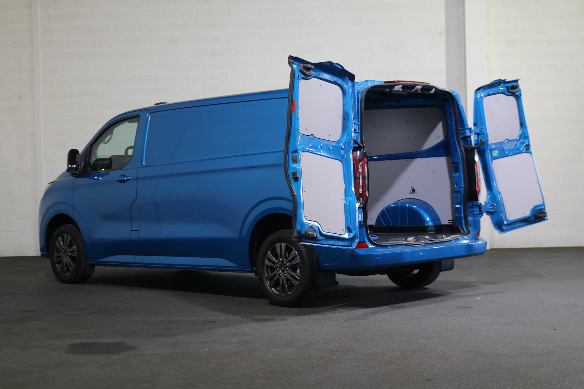 Hoofdafbeelding Ford E-Transit Custom