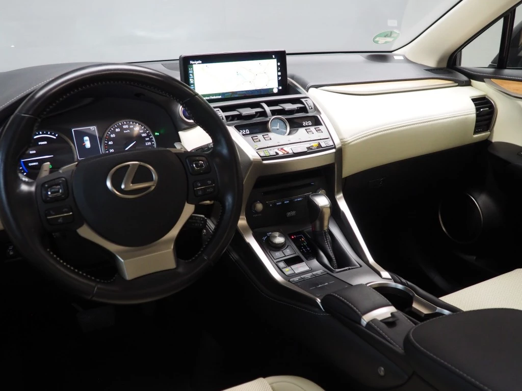 Hoofdafbeelding Lexus NX