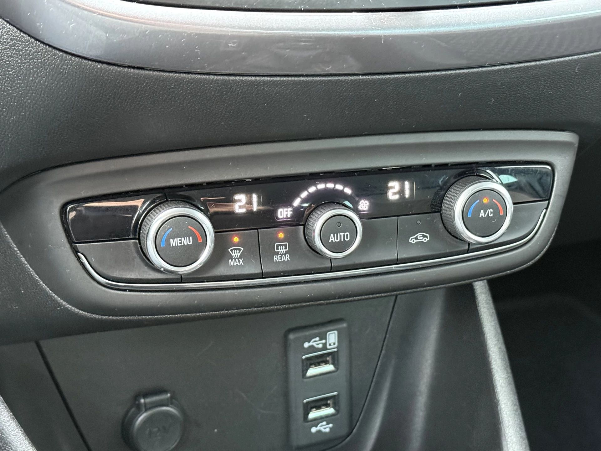 Hoofdafbeelding Opel Crossland X