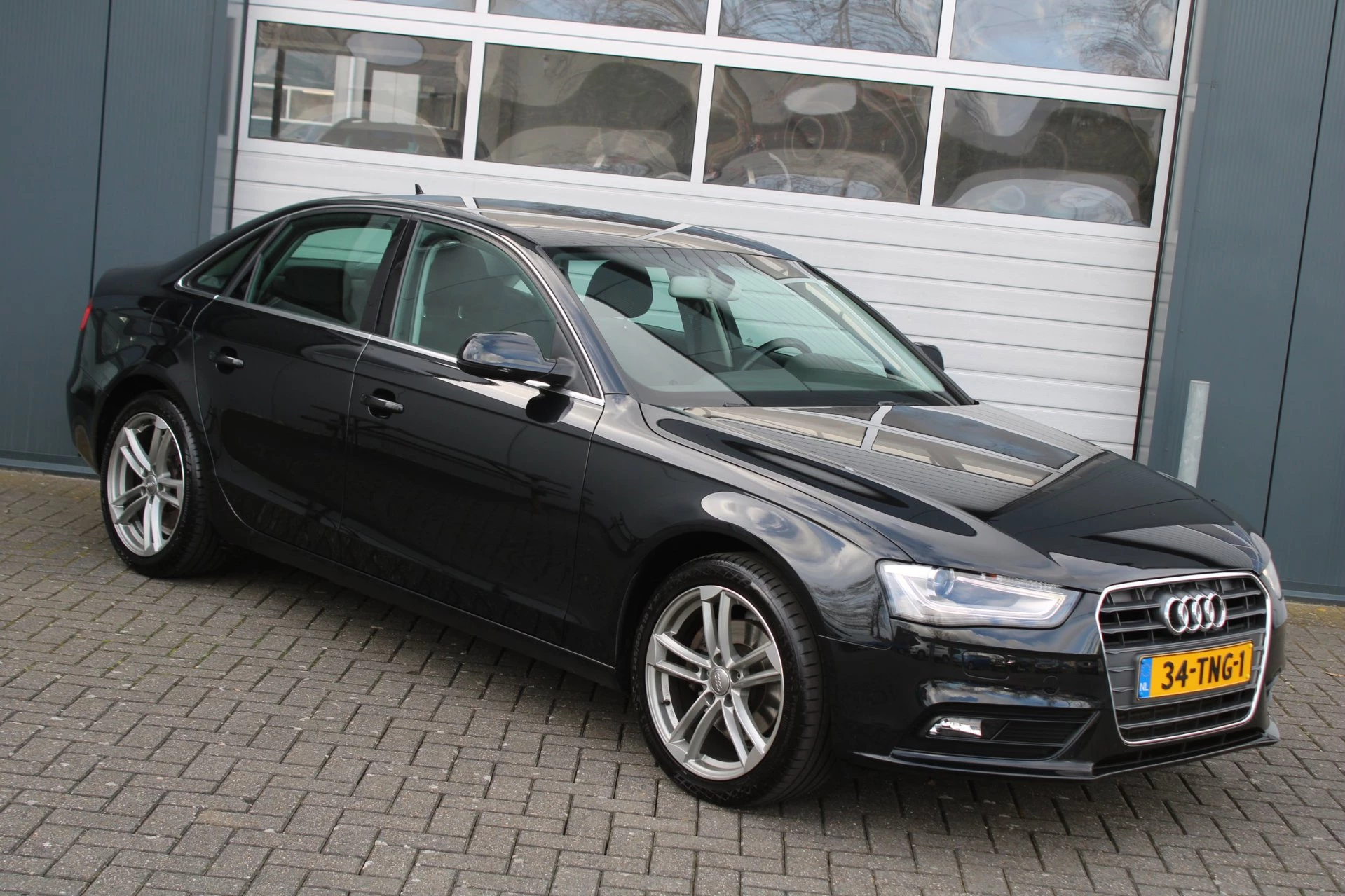 Hoofdafbeelding Audi A4