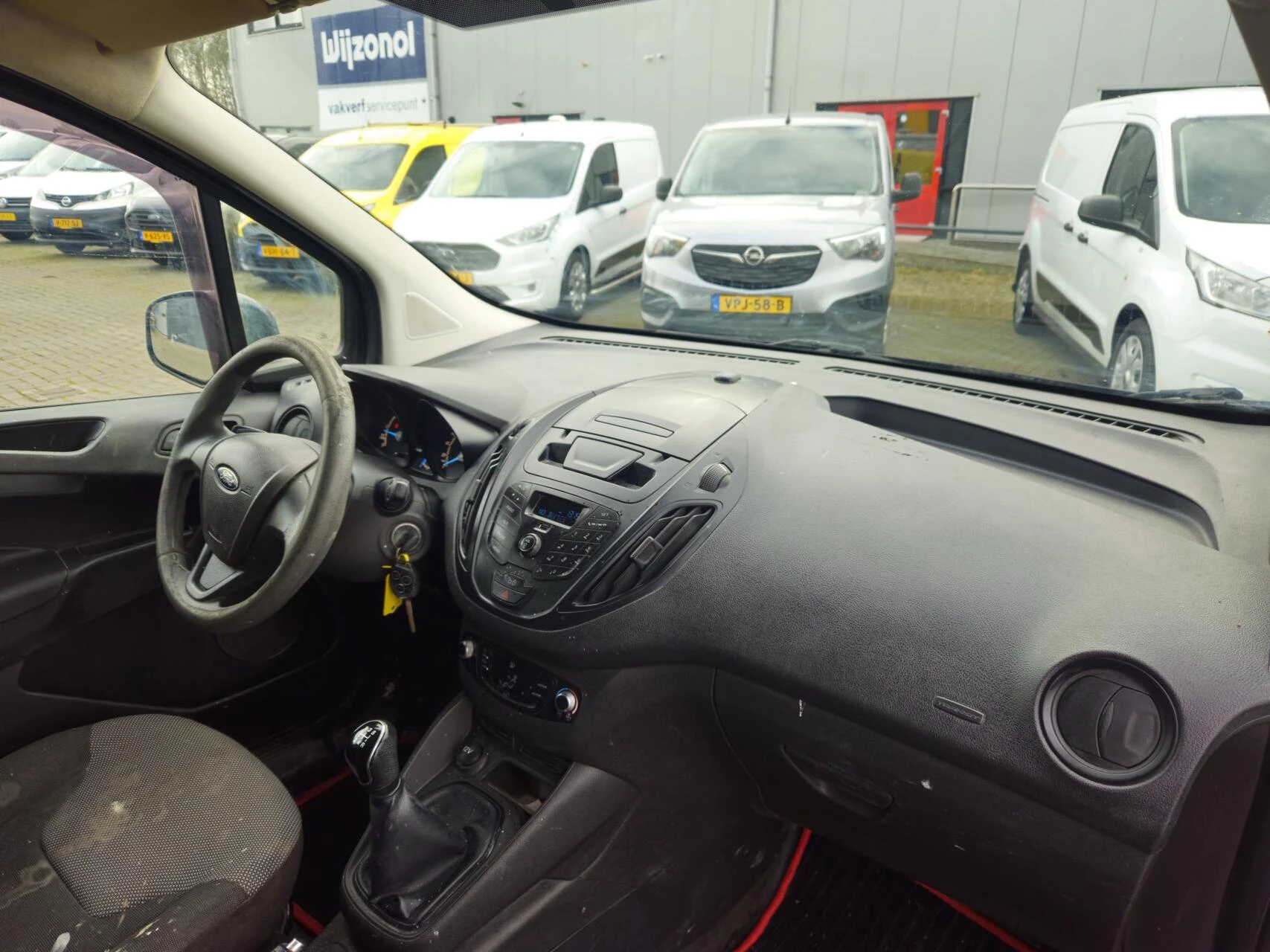 Hoofdafbeelding Ford Transit Courier