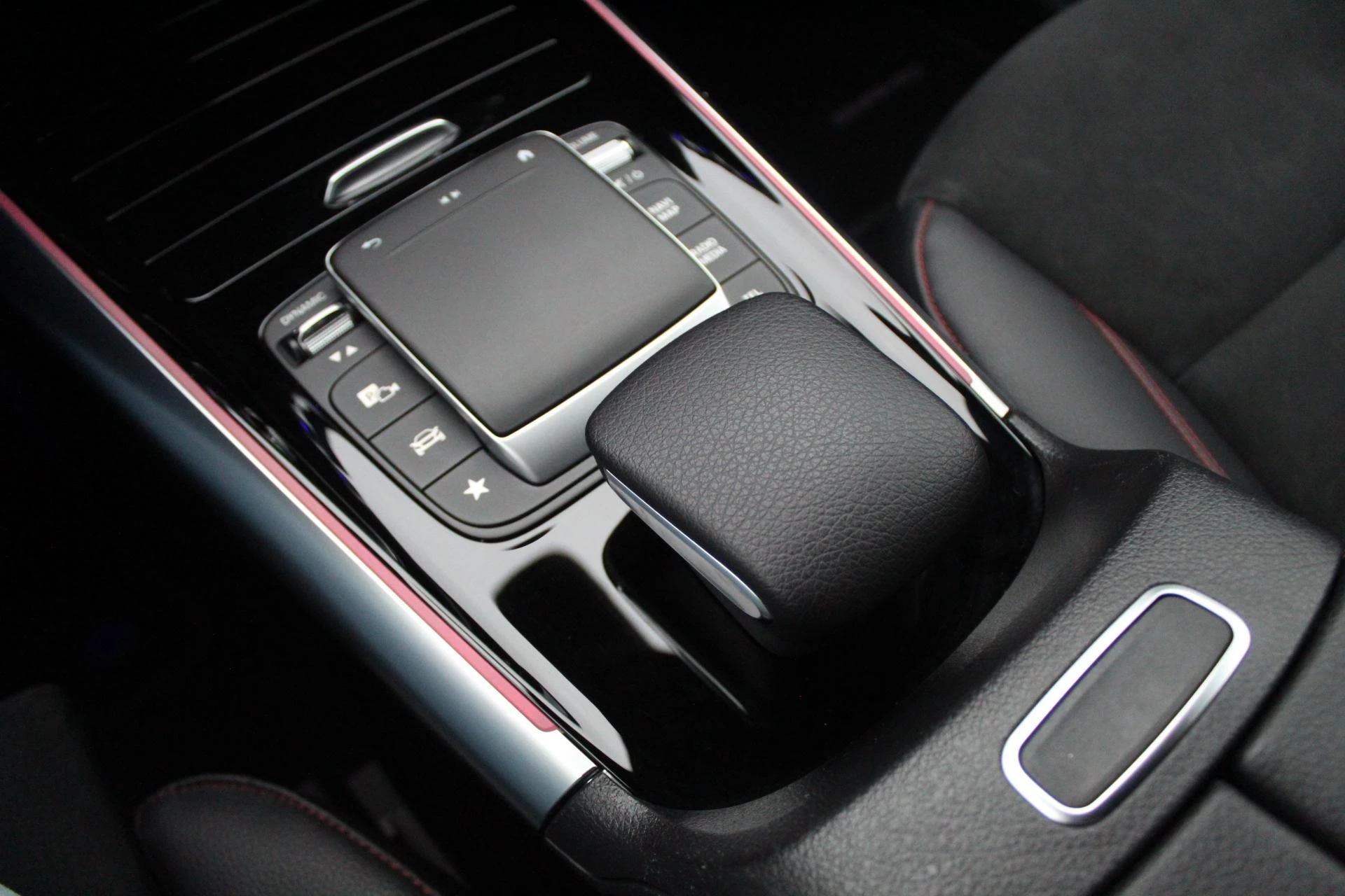 Hoofdafbeelding Mercedes-Benz EQA