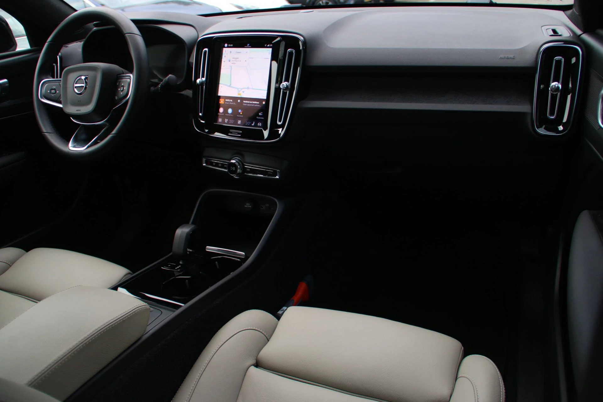 Hoofdafbeelding Volvo C40