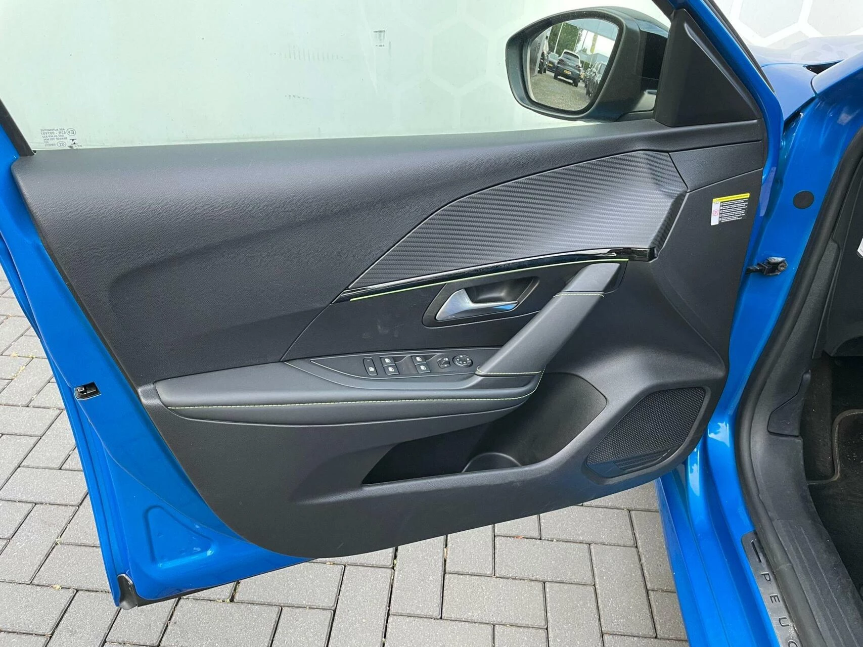 Hoofdafbeelding Peugeot e-208