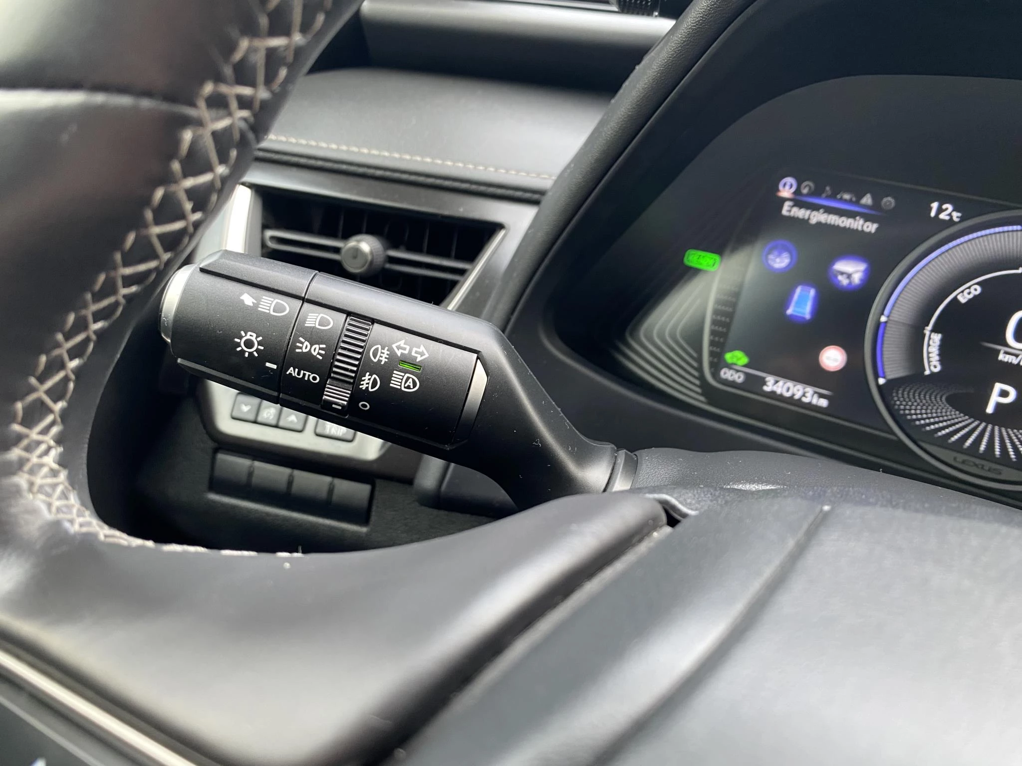Hoofdafbeelding Lexus UX