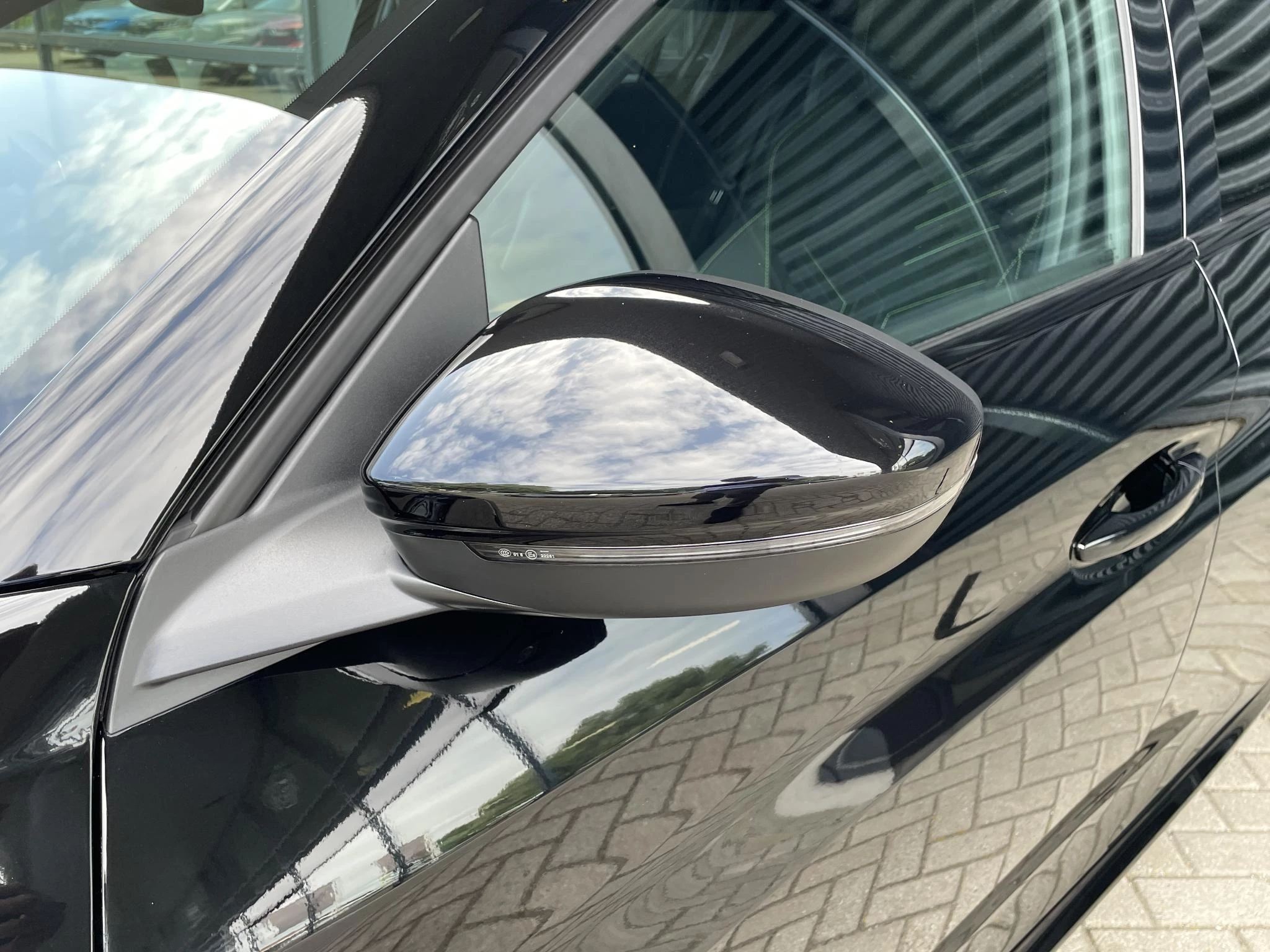 Hoofdafbeelding Peugeot e-208