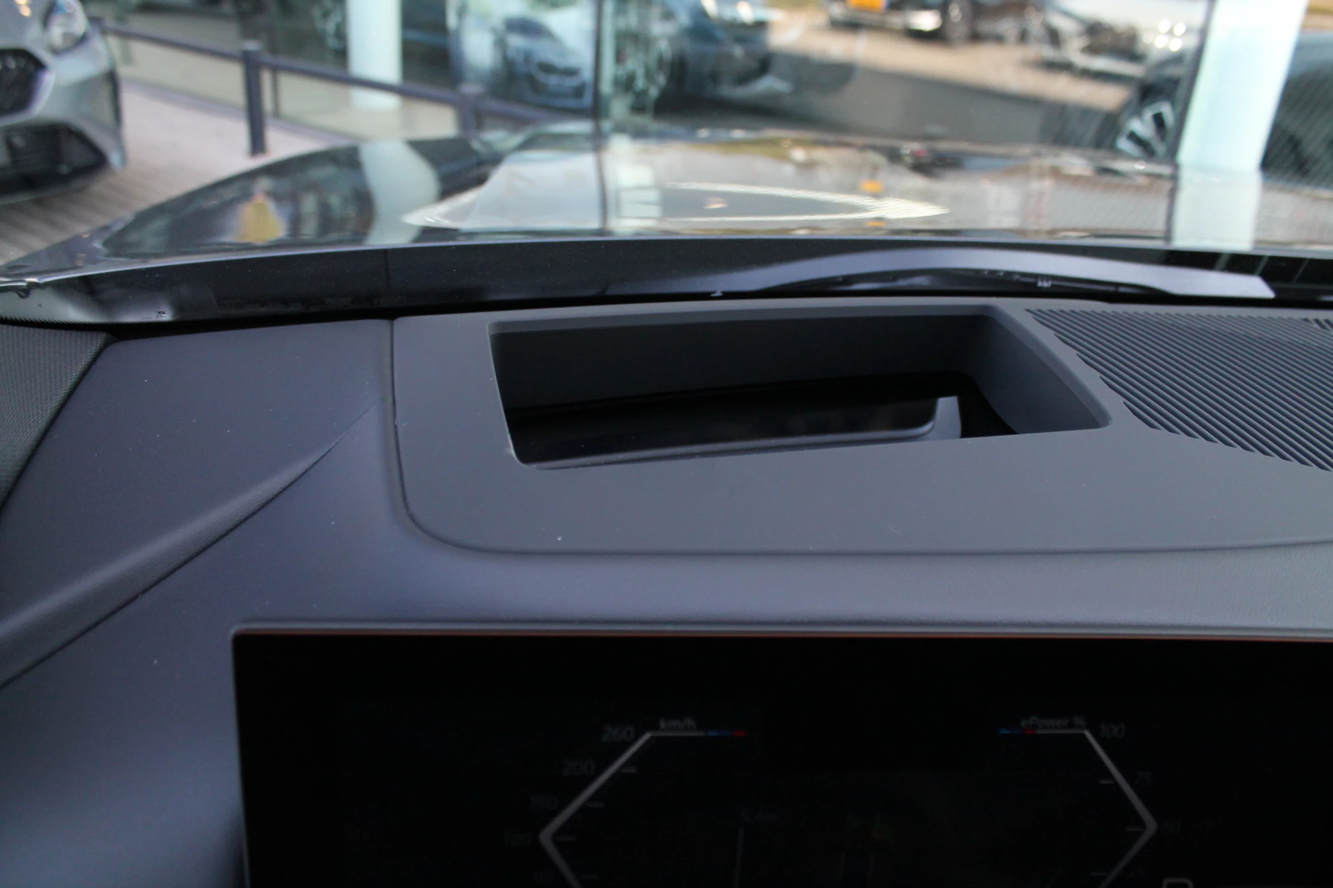 Hoofdafbeelding BMW i5