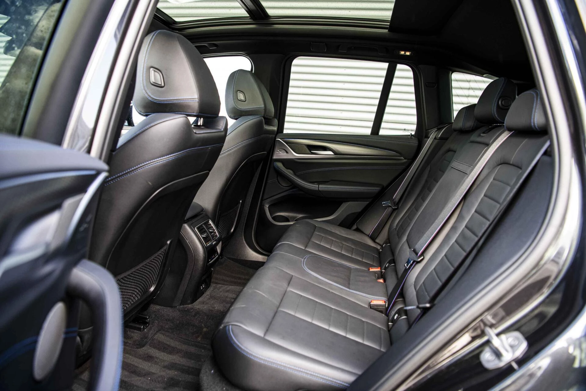 Hoofdafbeelding BMW iX3